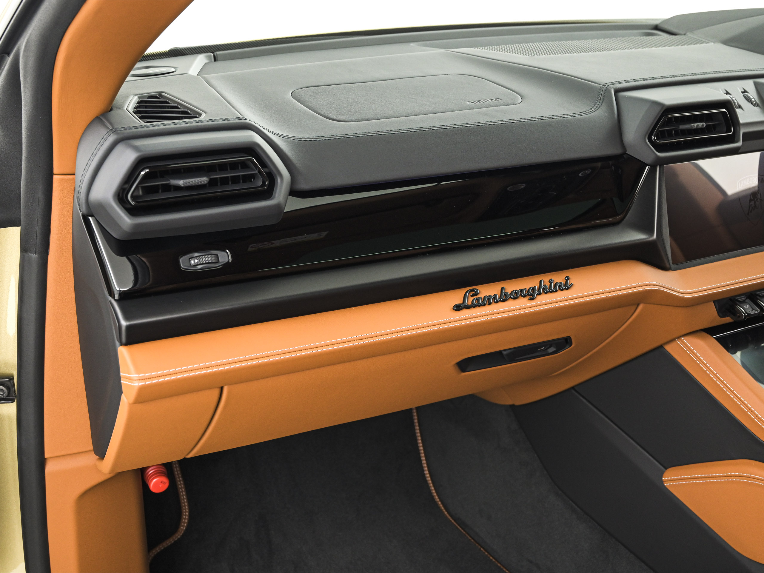 Lamborghini Urus SE - image 17