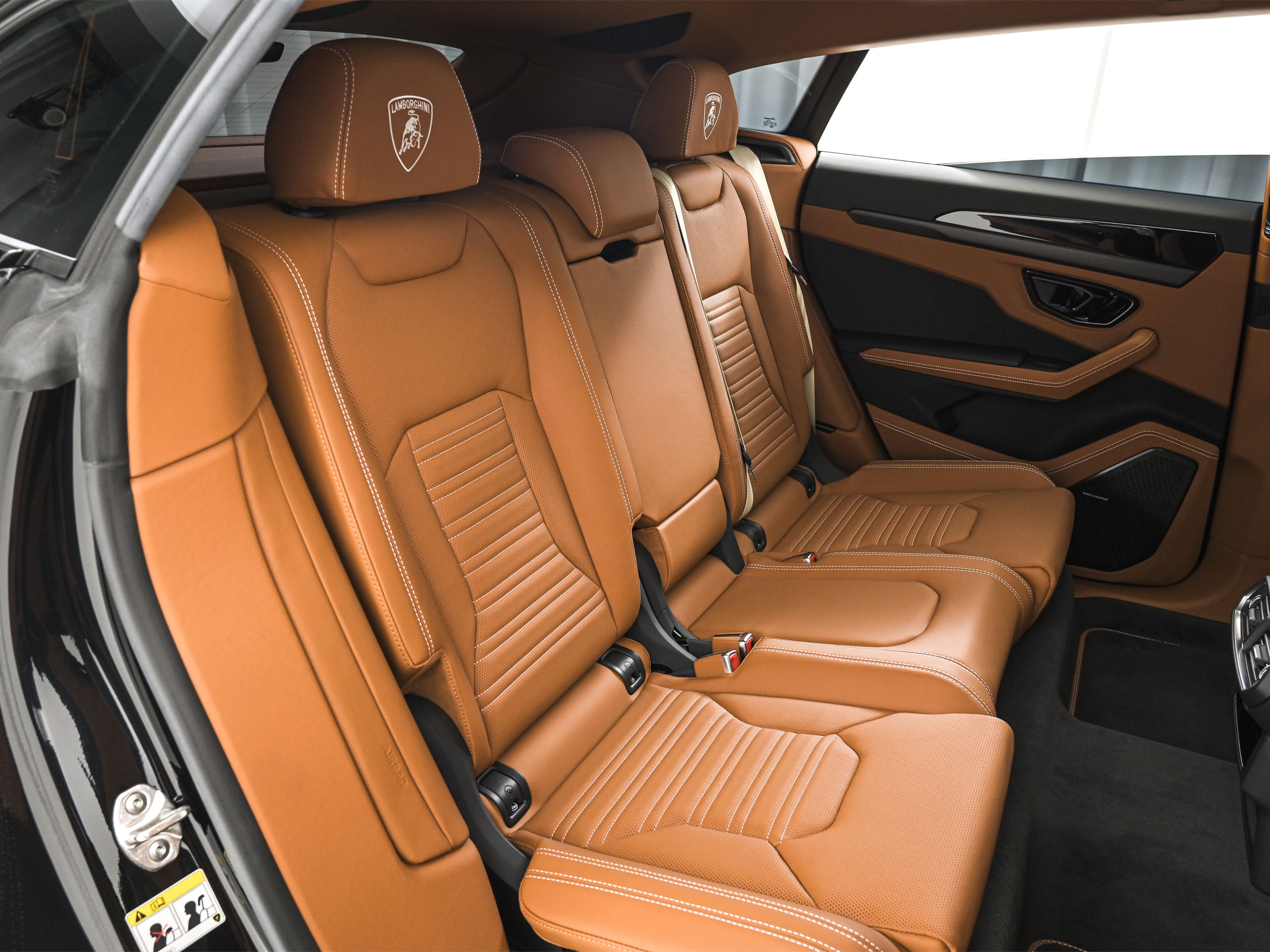 Lamborghini Urus SE - image 18