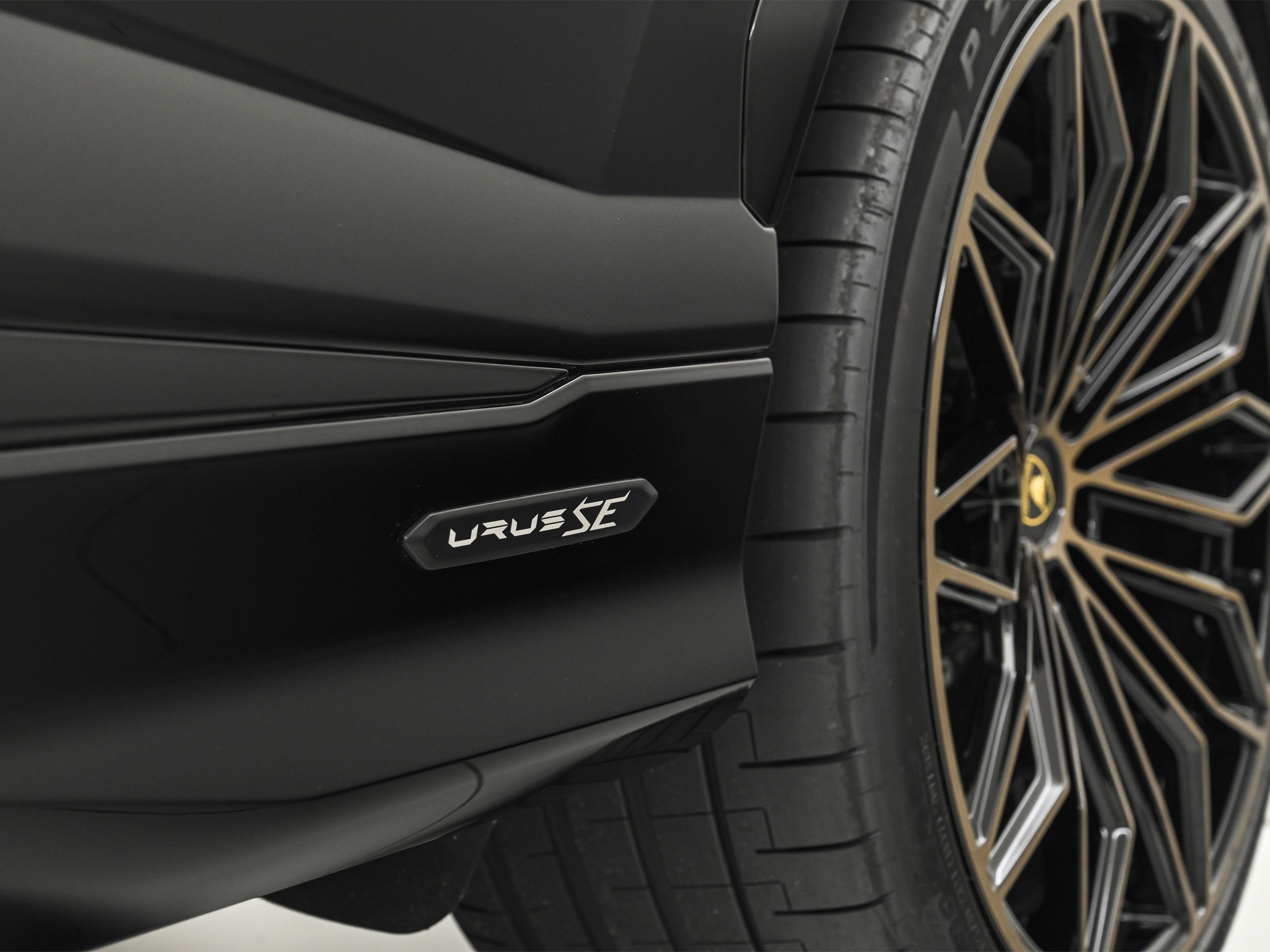 Lamborghini Urus SE - image 37