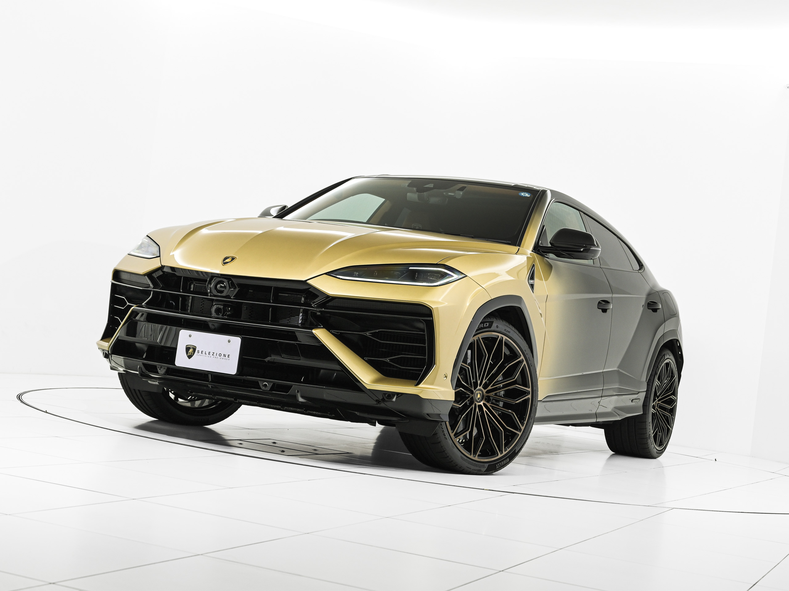 Lamborghini Urus SE - image 42