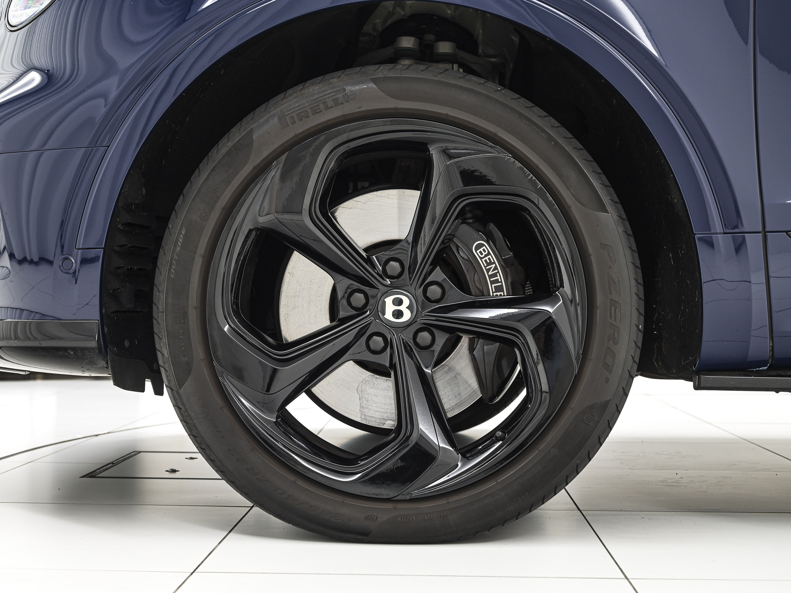 宾利 Bentayga S - 图片 20