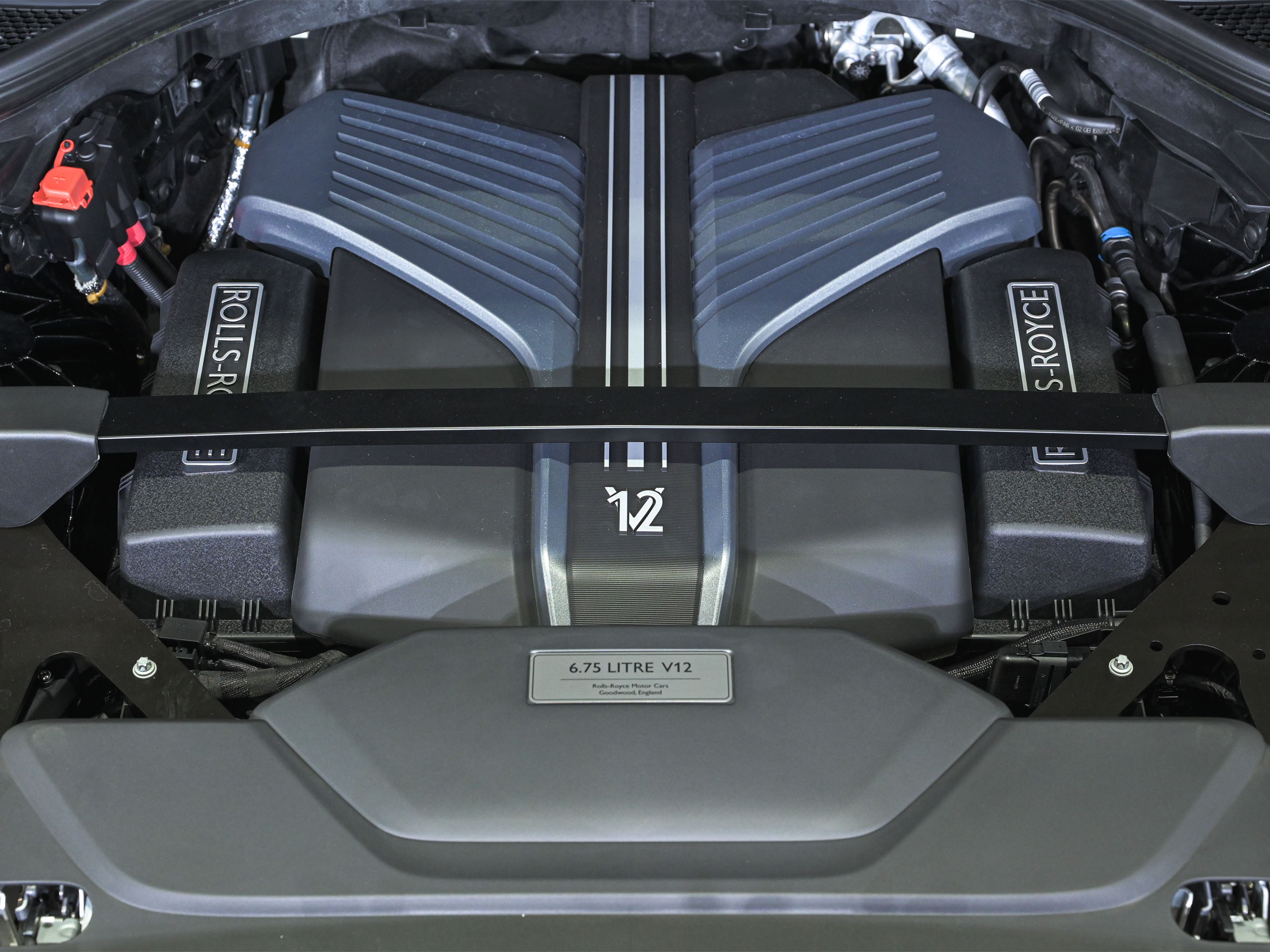 Rolls-Royce BLACK BADGE CULLINAN Series2 - image 9