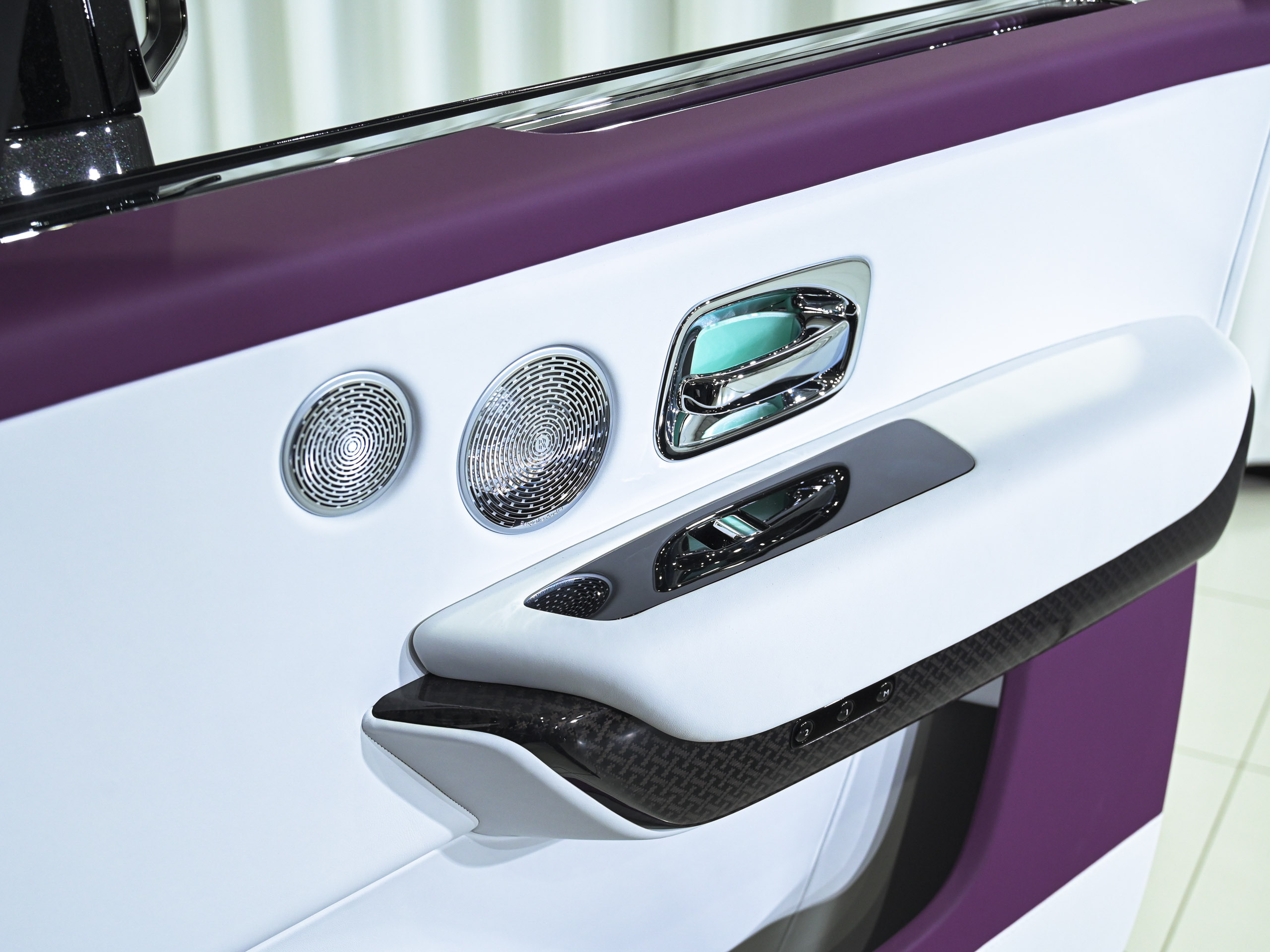 Rolls-Royce BLACK BADGE CULLINAN Series2 - image 13