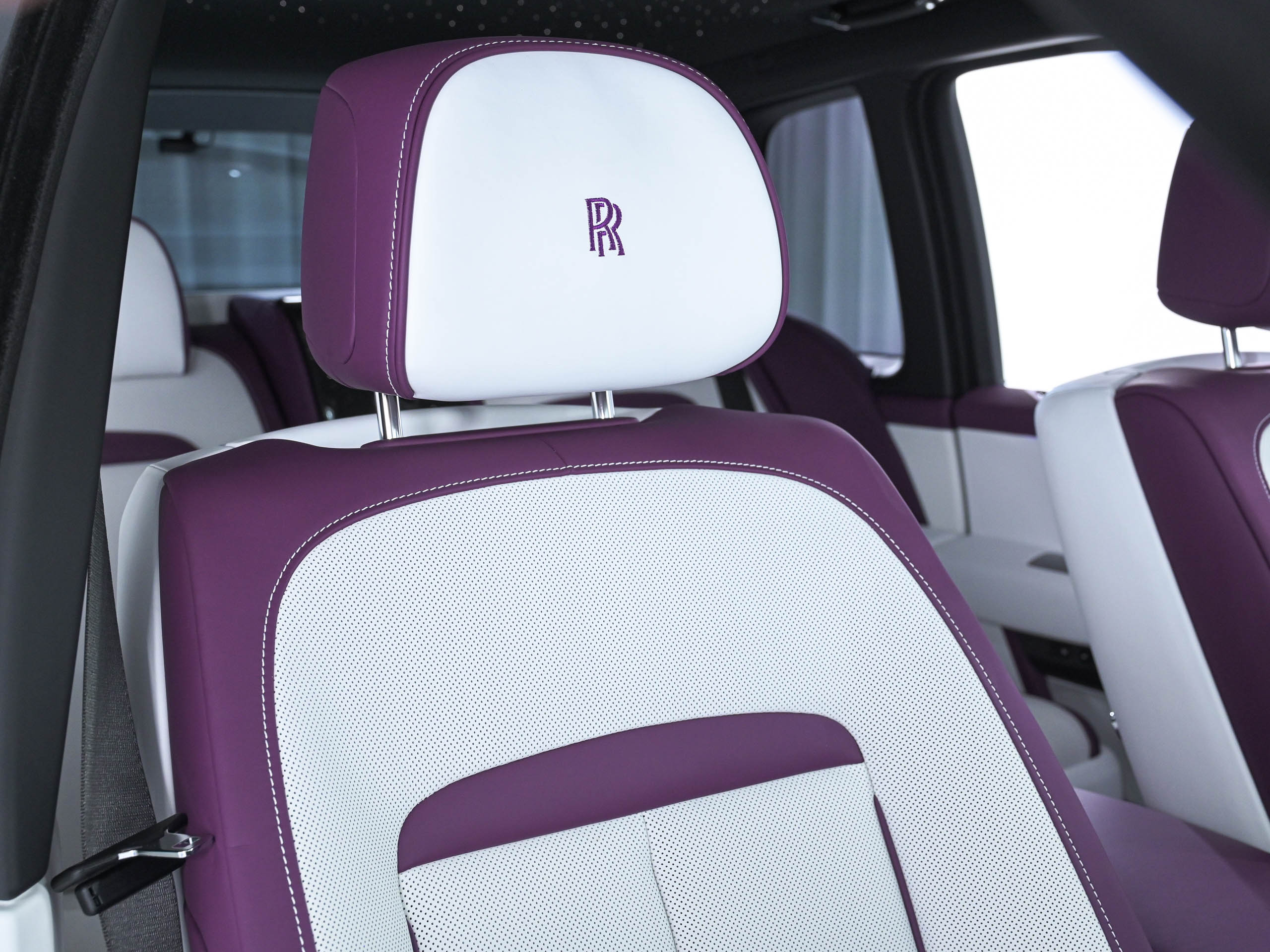 Rolls-Royce BLACK BADGE CULLINAN Series2 - image 19