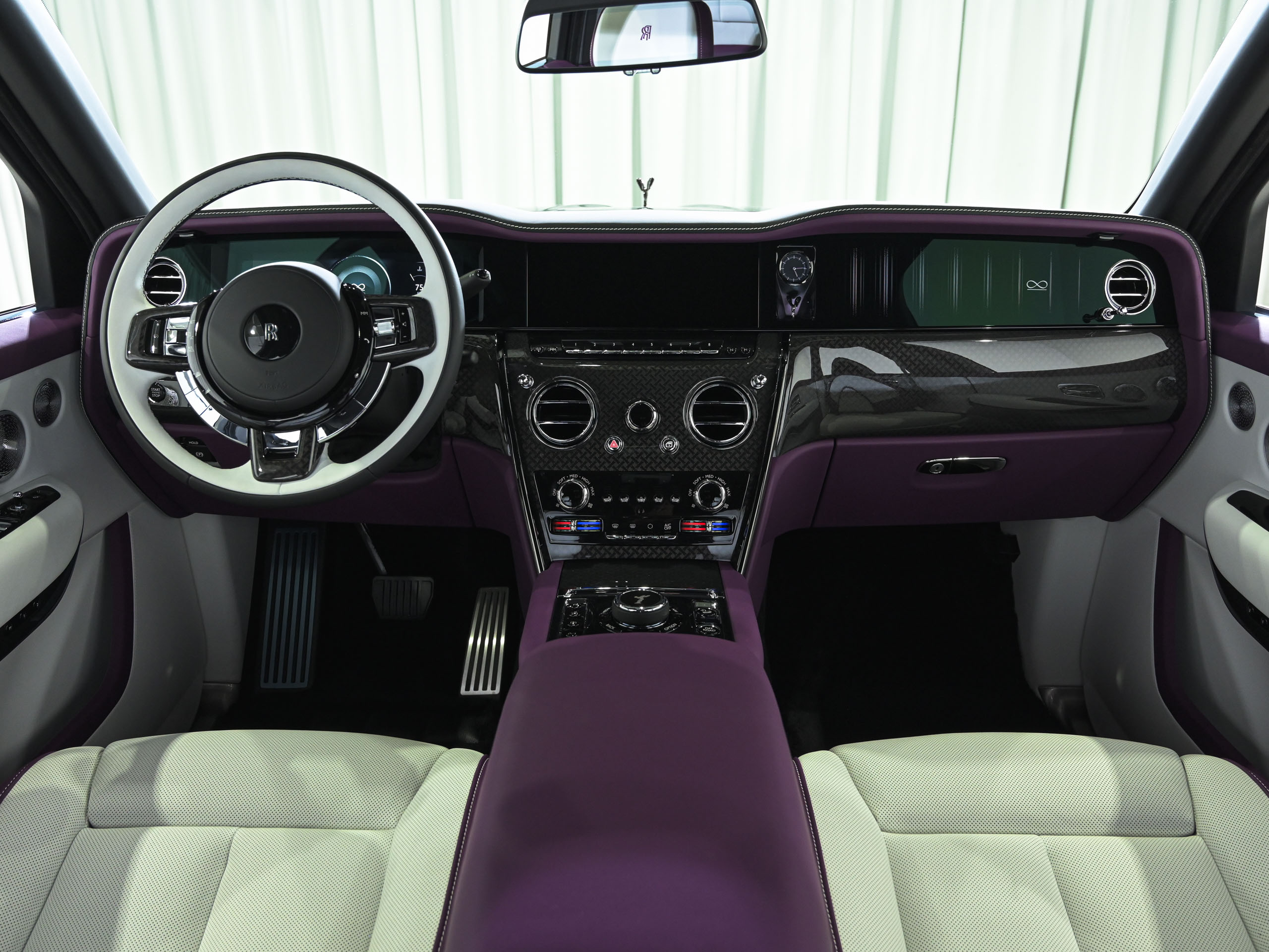Rolls-Royce BLACK BADGE CULLINAN Series2 - image 23