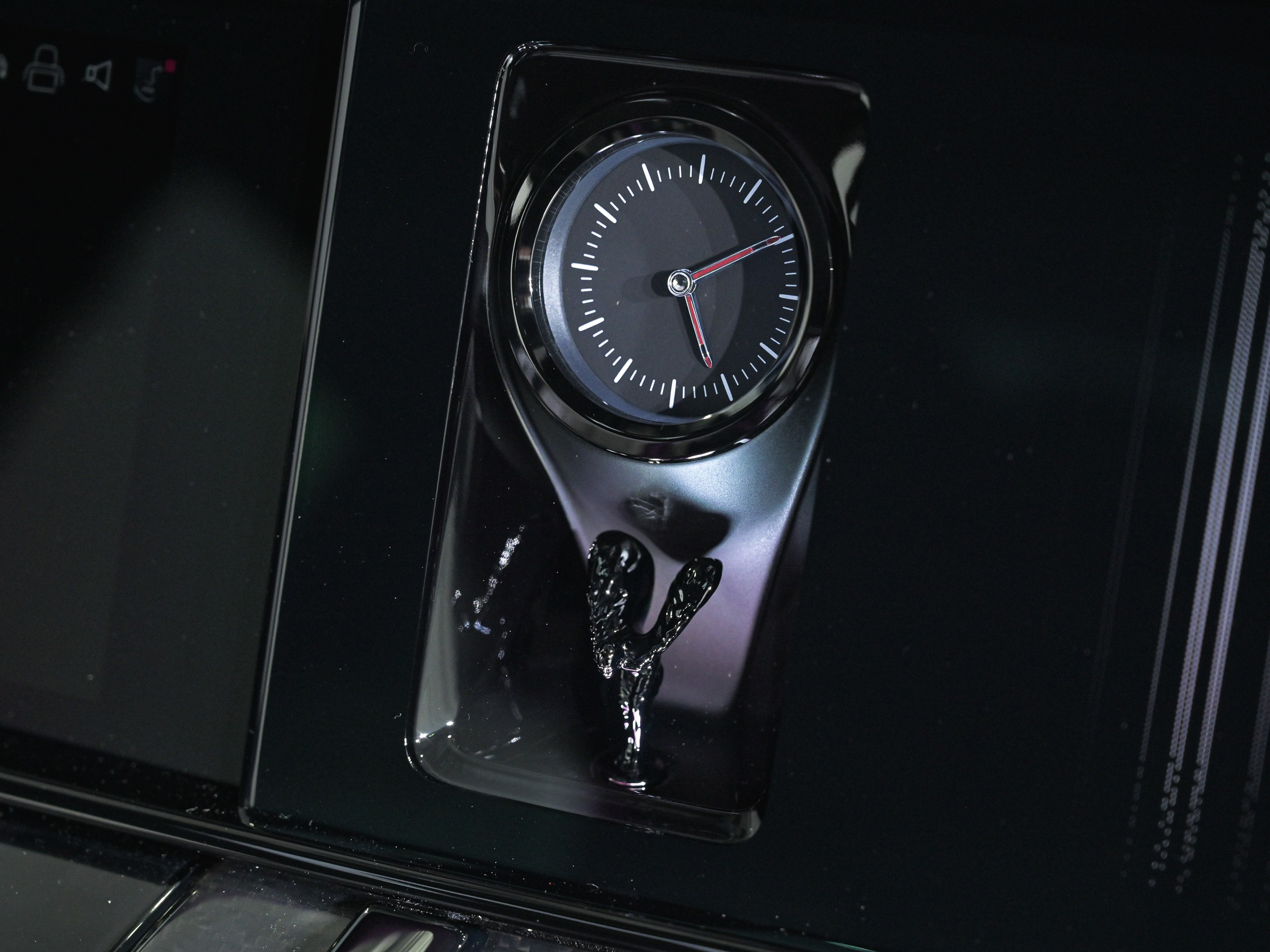Rolls-Royce BLACK BADGE CULLINAN Series2 - image 35