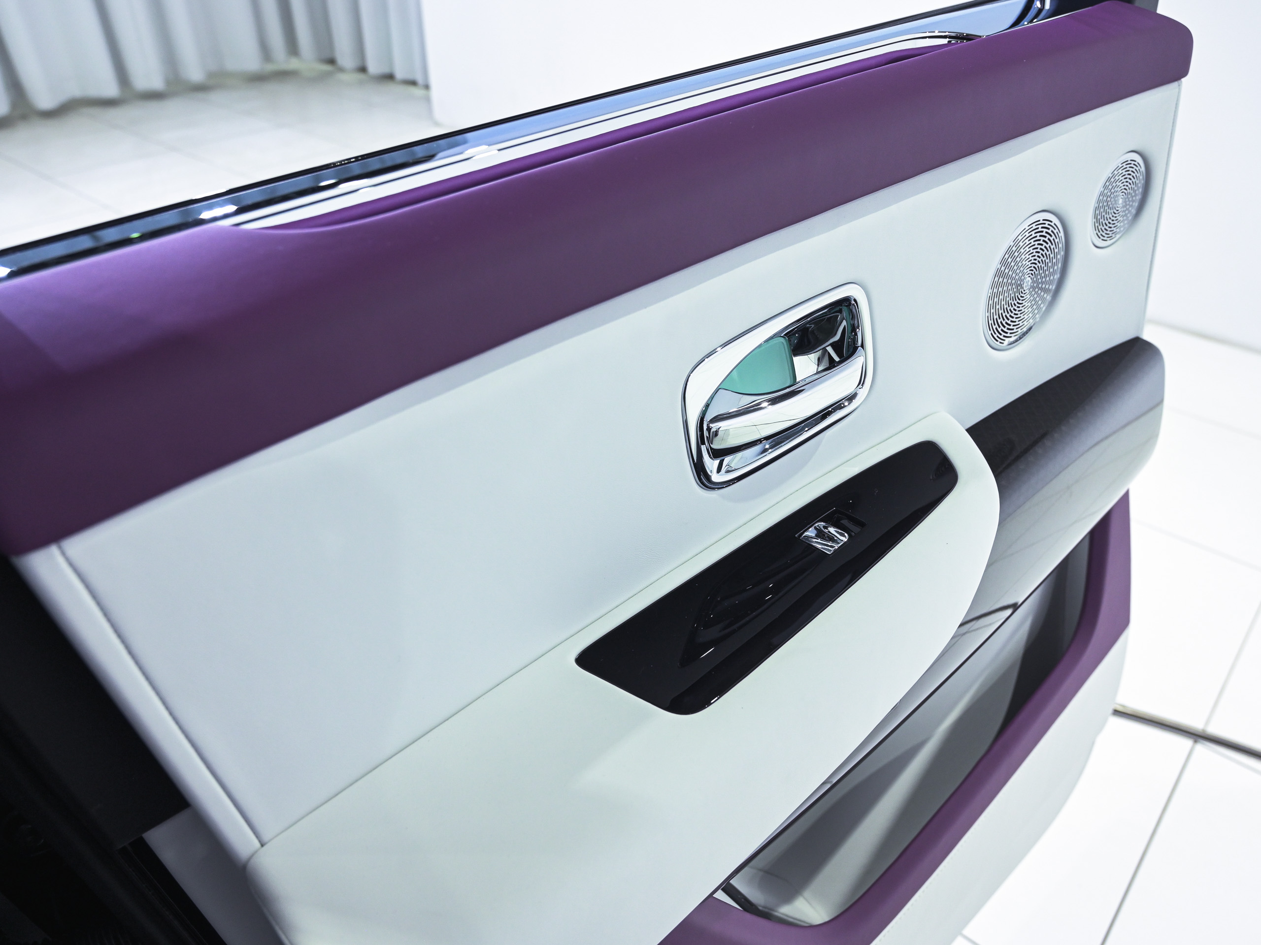 Rolls-Royce BLACK BADGE CULLINAN Series2 - image 39