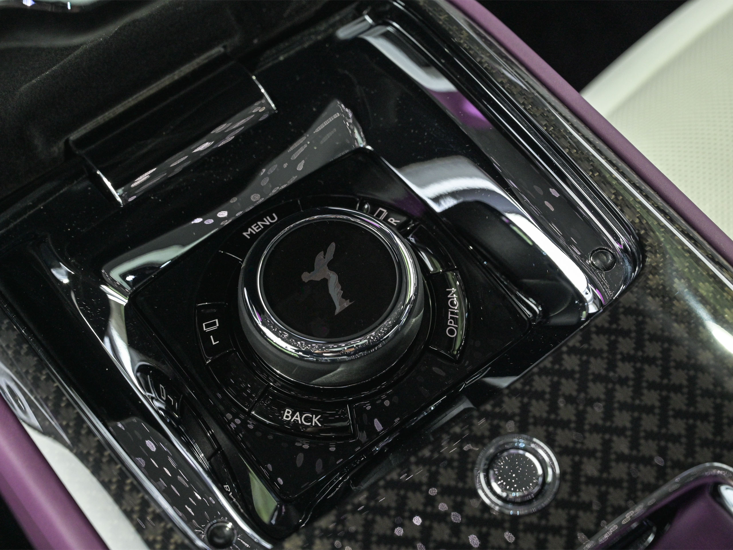 Rolls-Royce BLACK BADGE CULLINAN Series2 - image 47