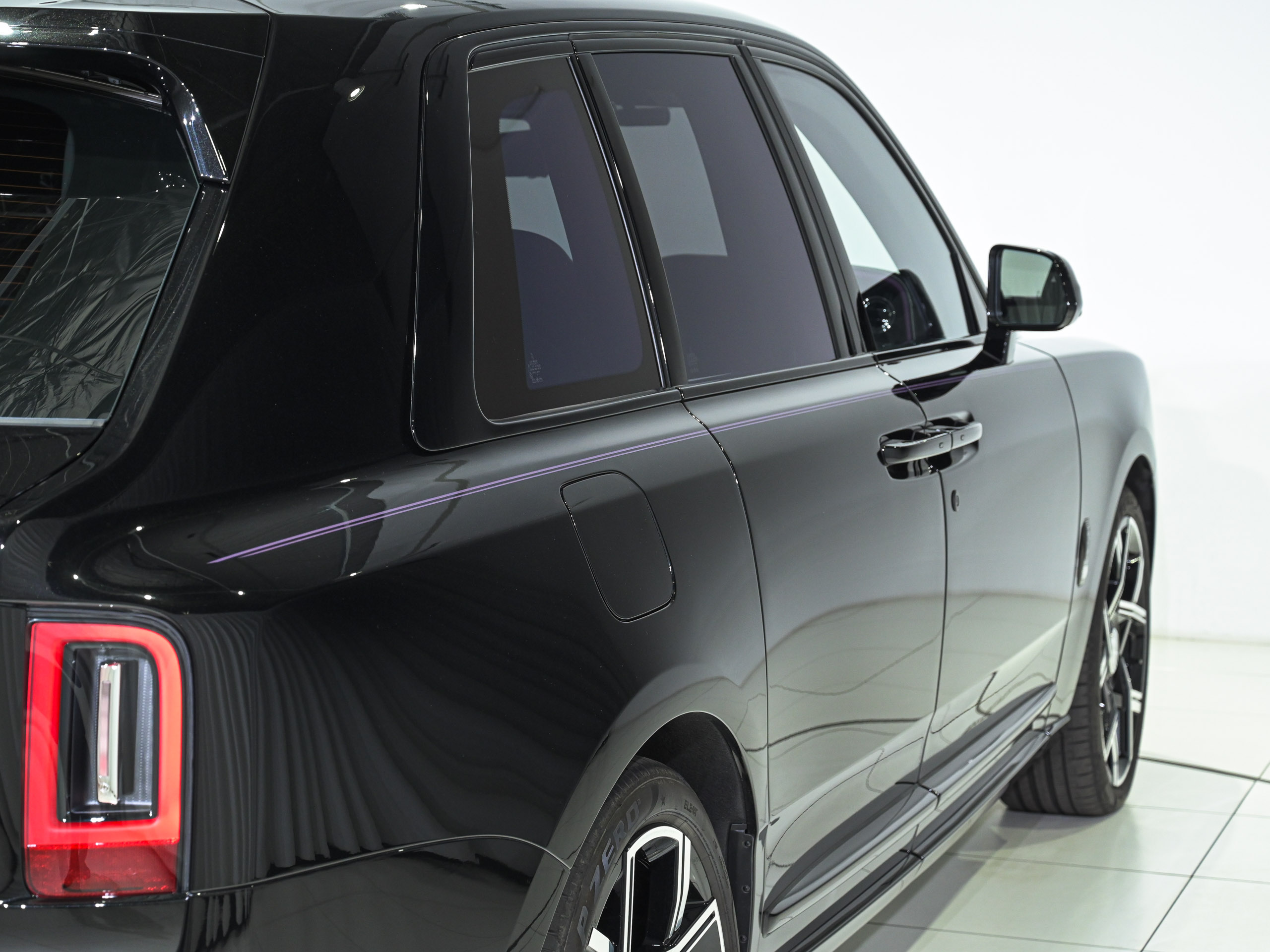 Rolls-Royce BLACK BADGE CULLINAN Series2 - image 59