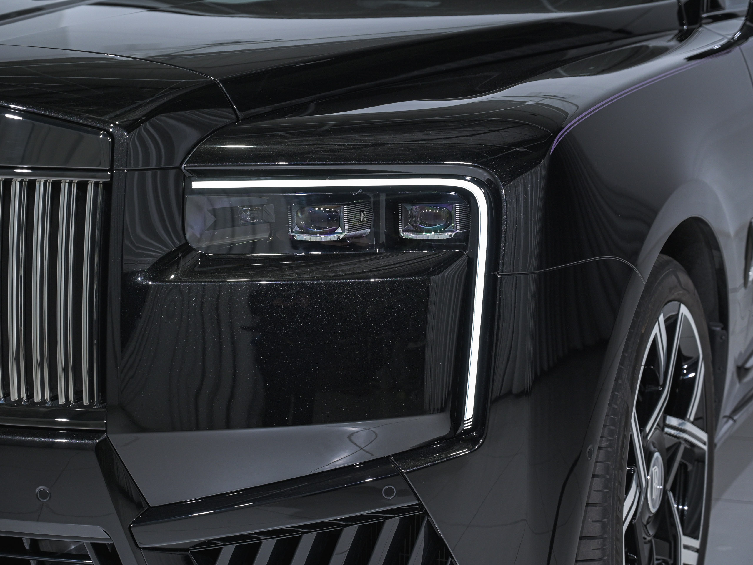 Rolls-Royce BLACK BADGE CULLINAN Series2 - image 60