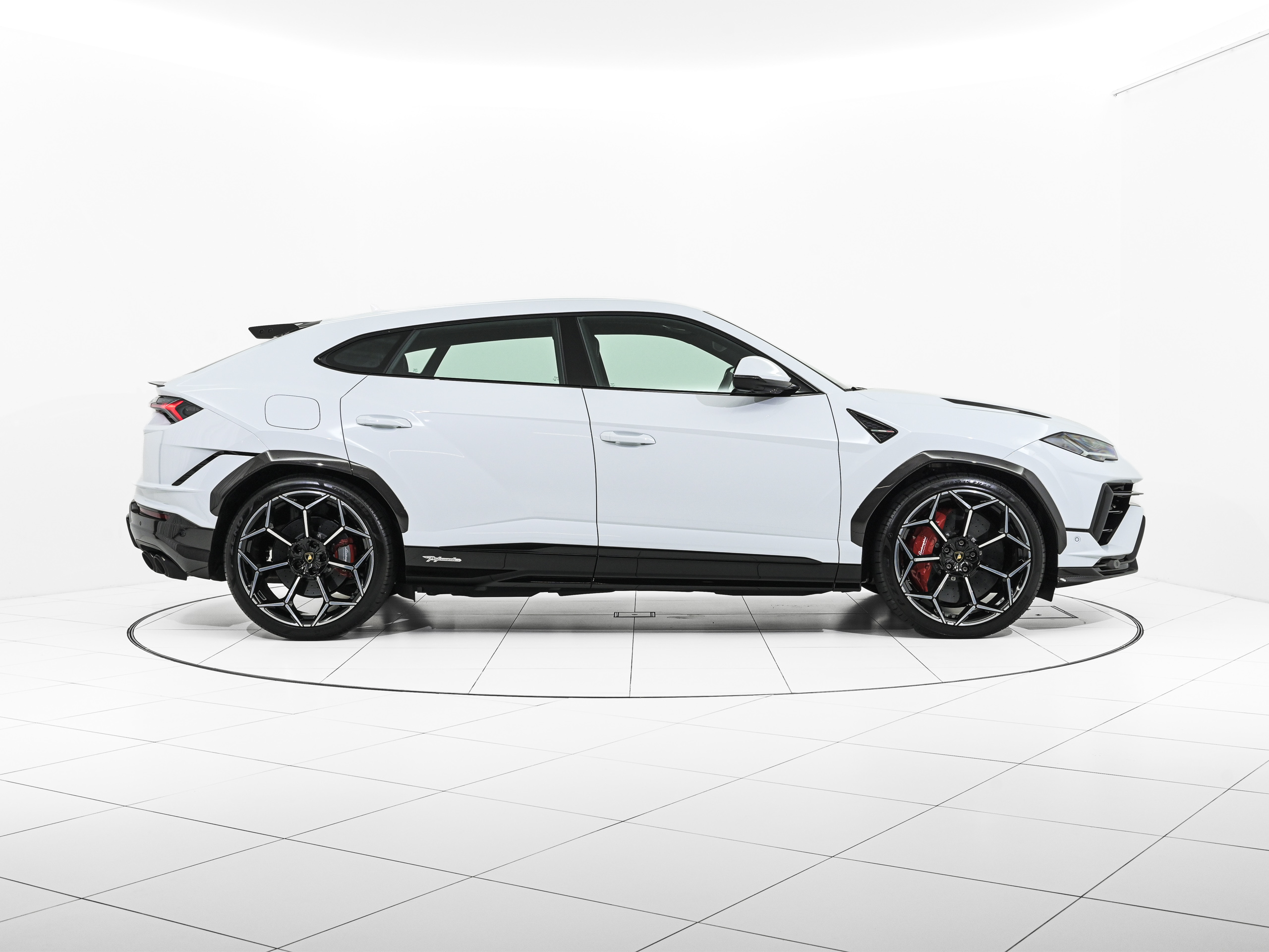 Lamborghini Urus Performante - image 4