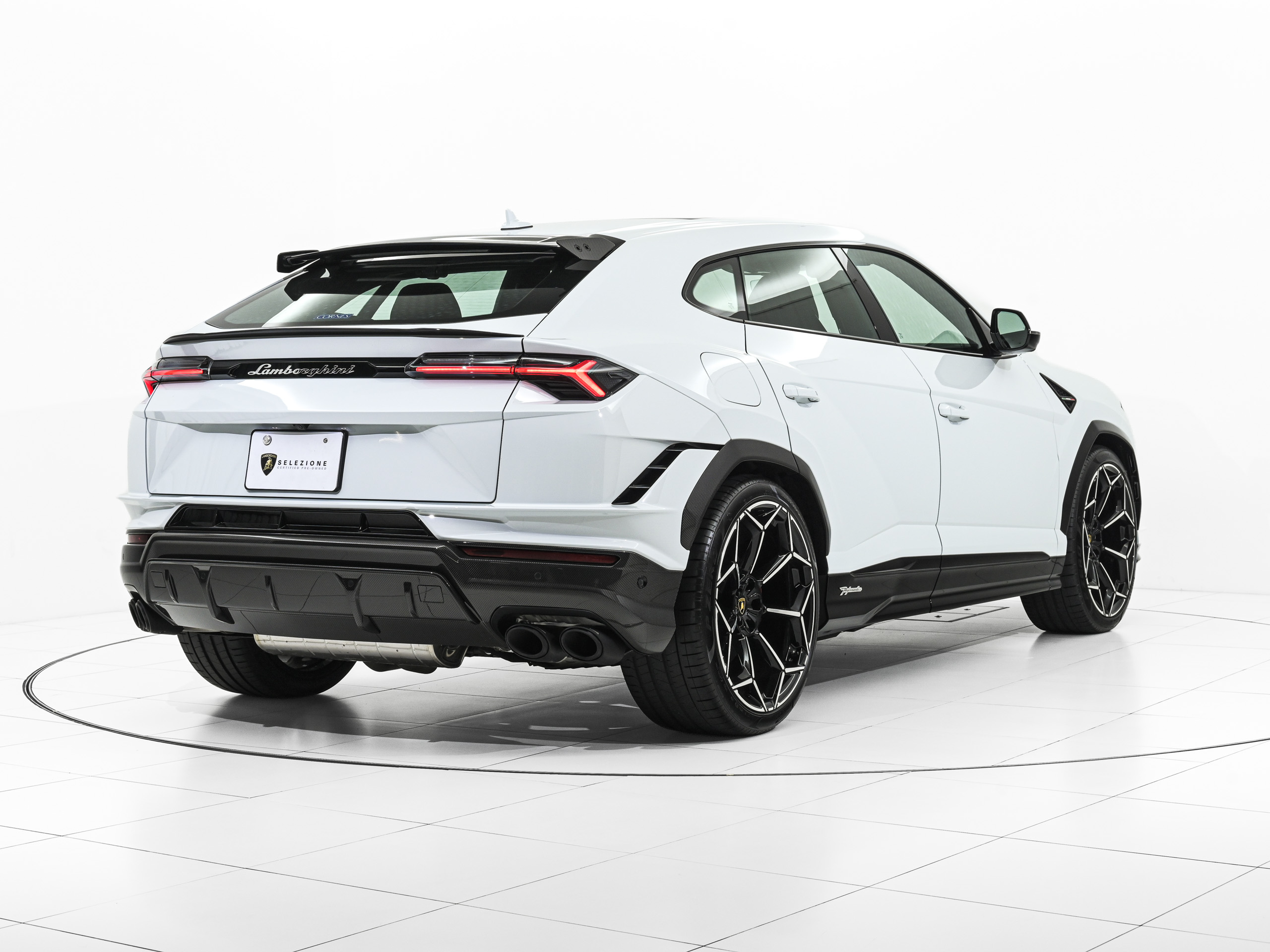 Lamborghini Urus Performante - image 8