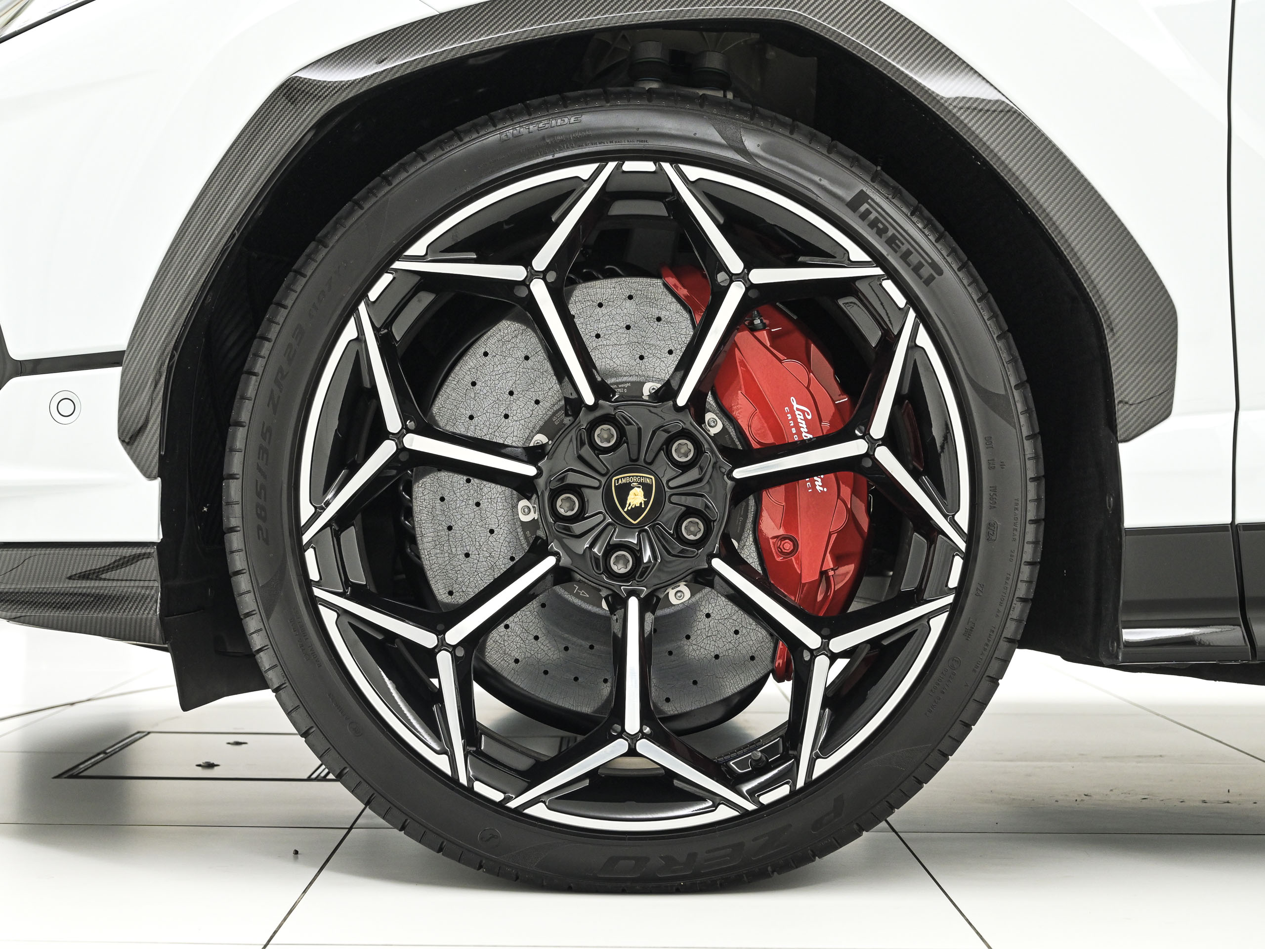 Lamborghini Urus Performante - image 33