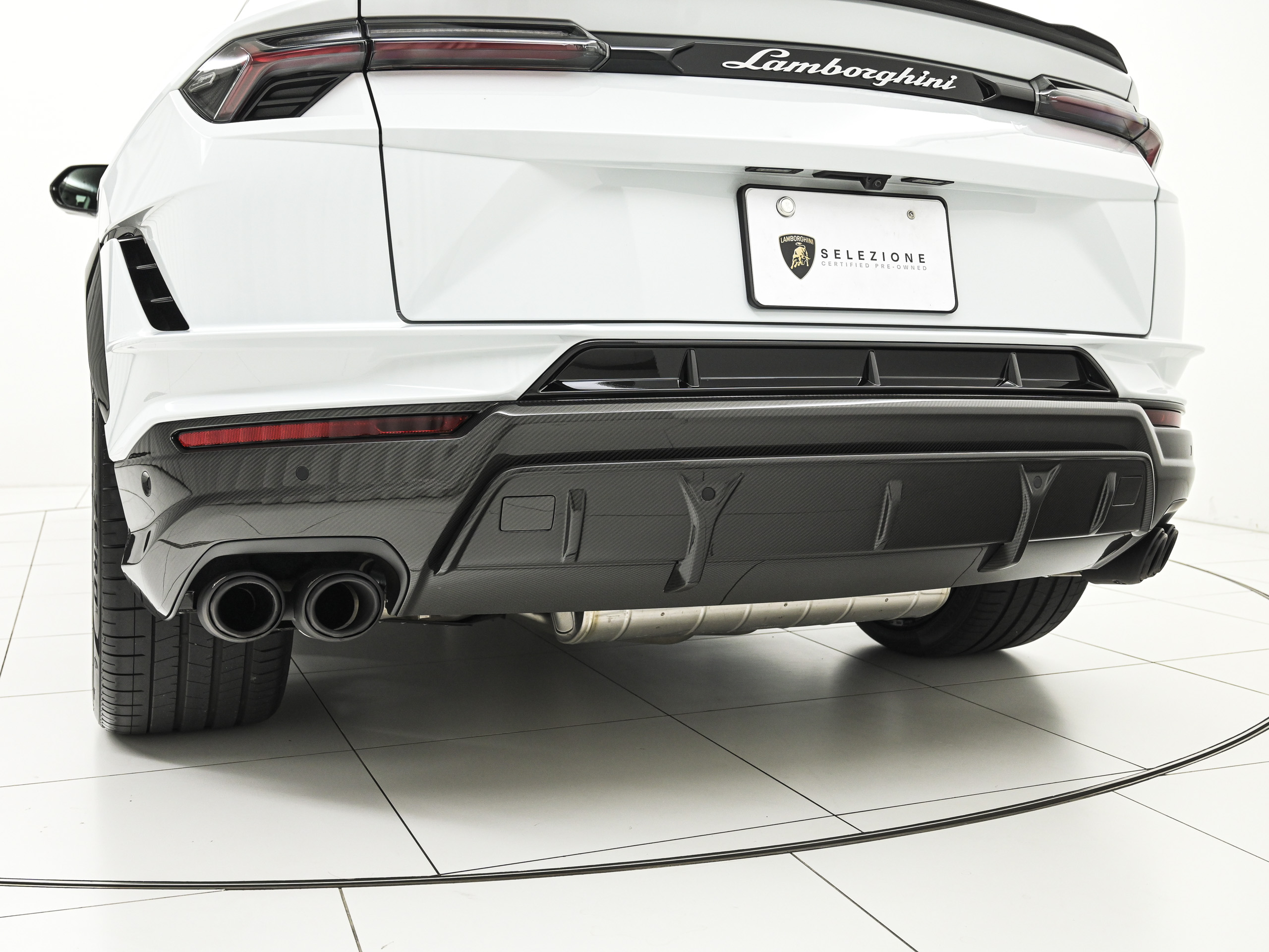 Lamborghini Urus Performante - image 40
