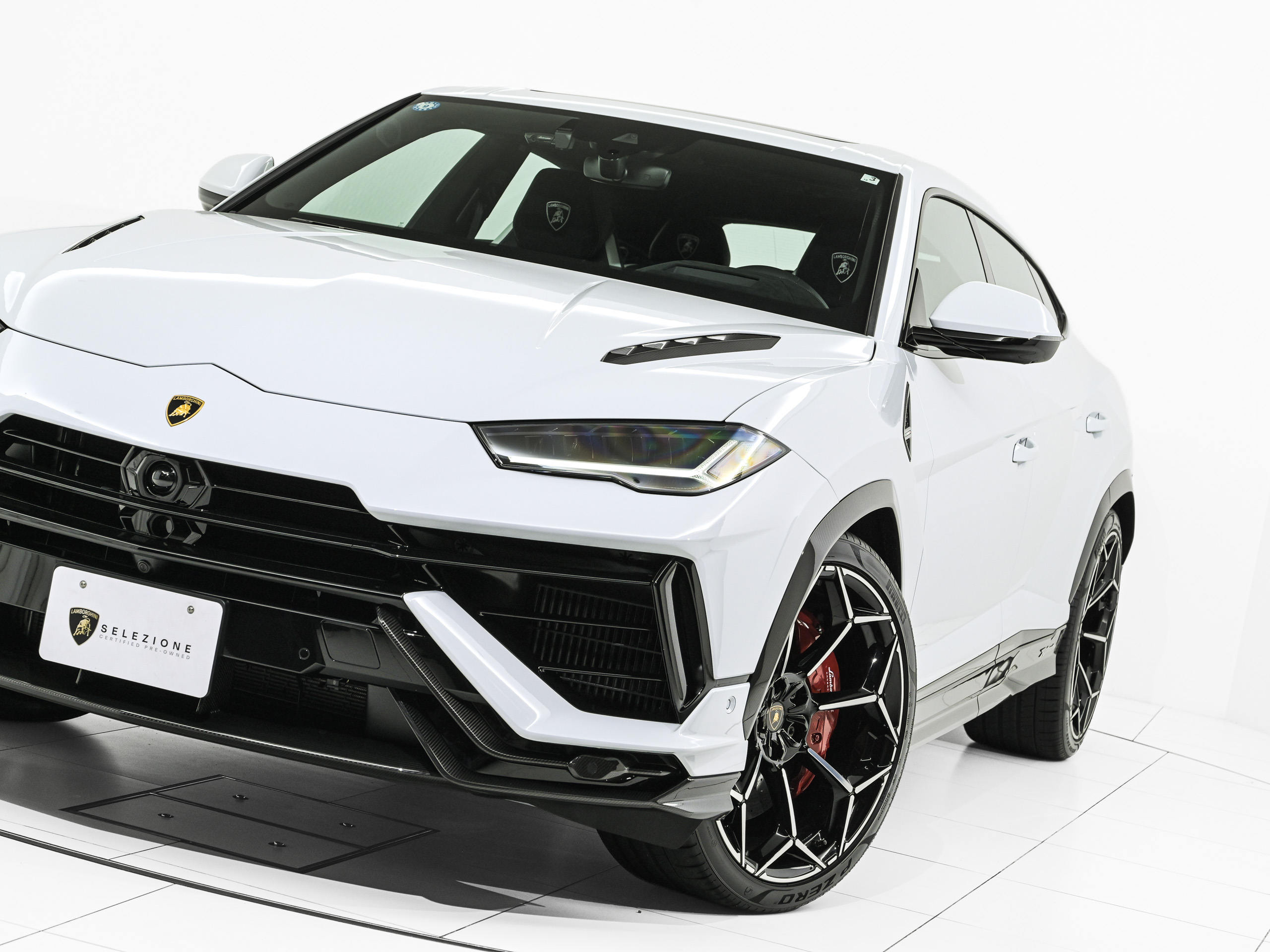 Lamborghini Urus Performante - image 42