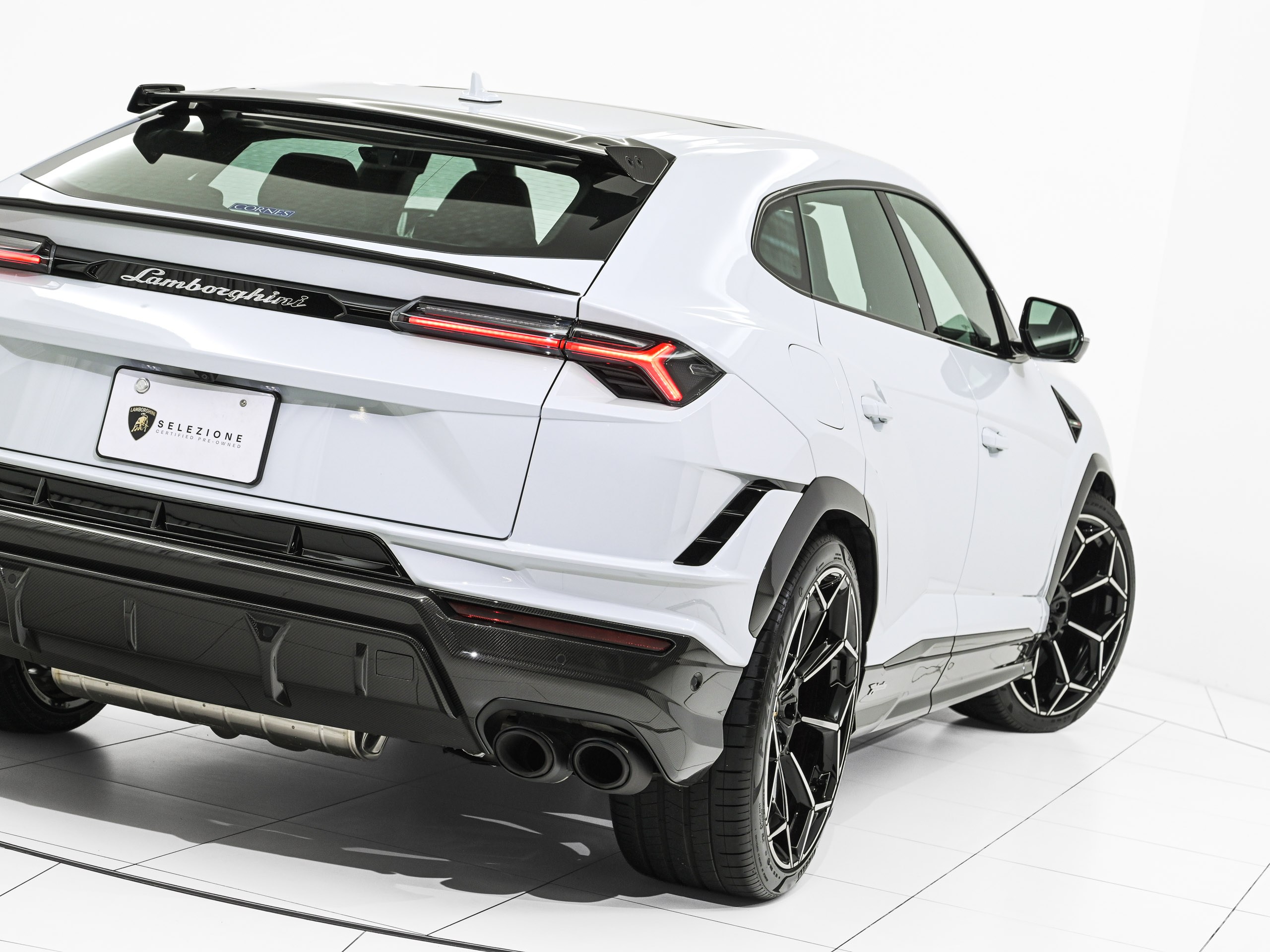 Lamborghini Urus Performante - image 43