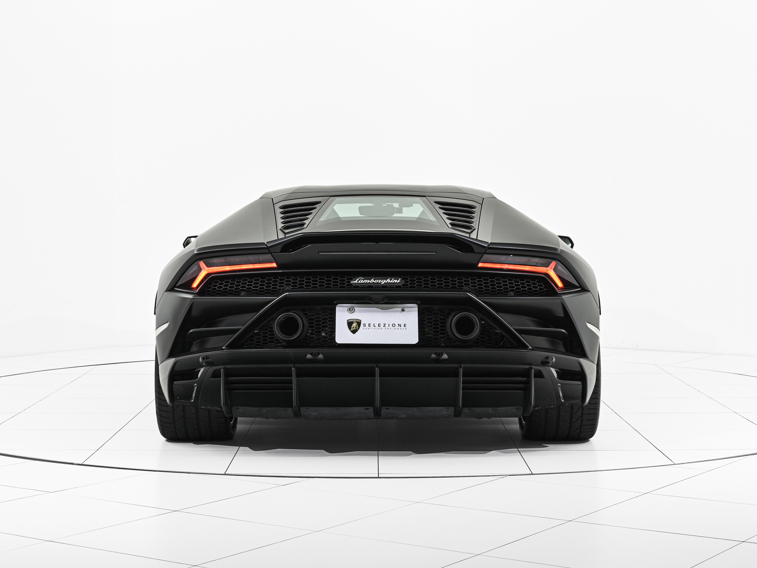 Lamborghini Huracan EVO Coupe - image 7