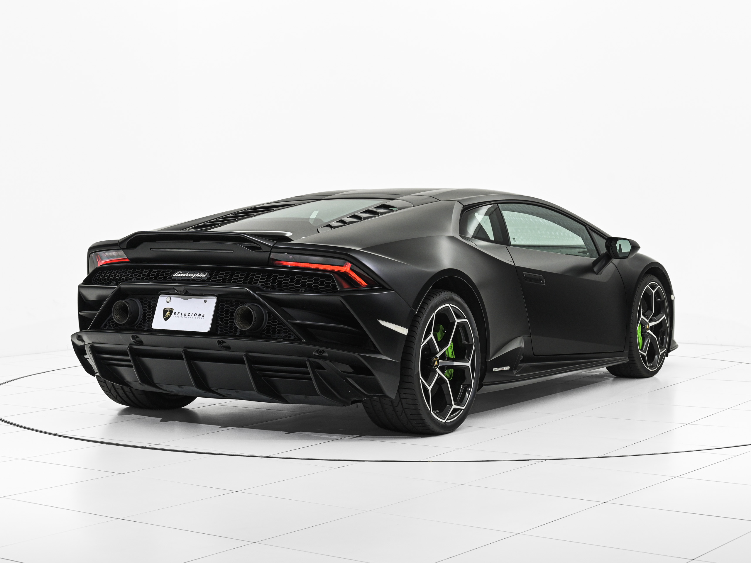 Lamborghini Huracan EVO Coupe - image 8