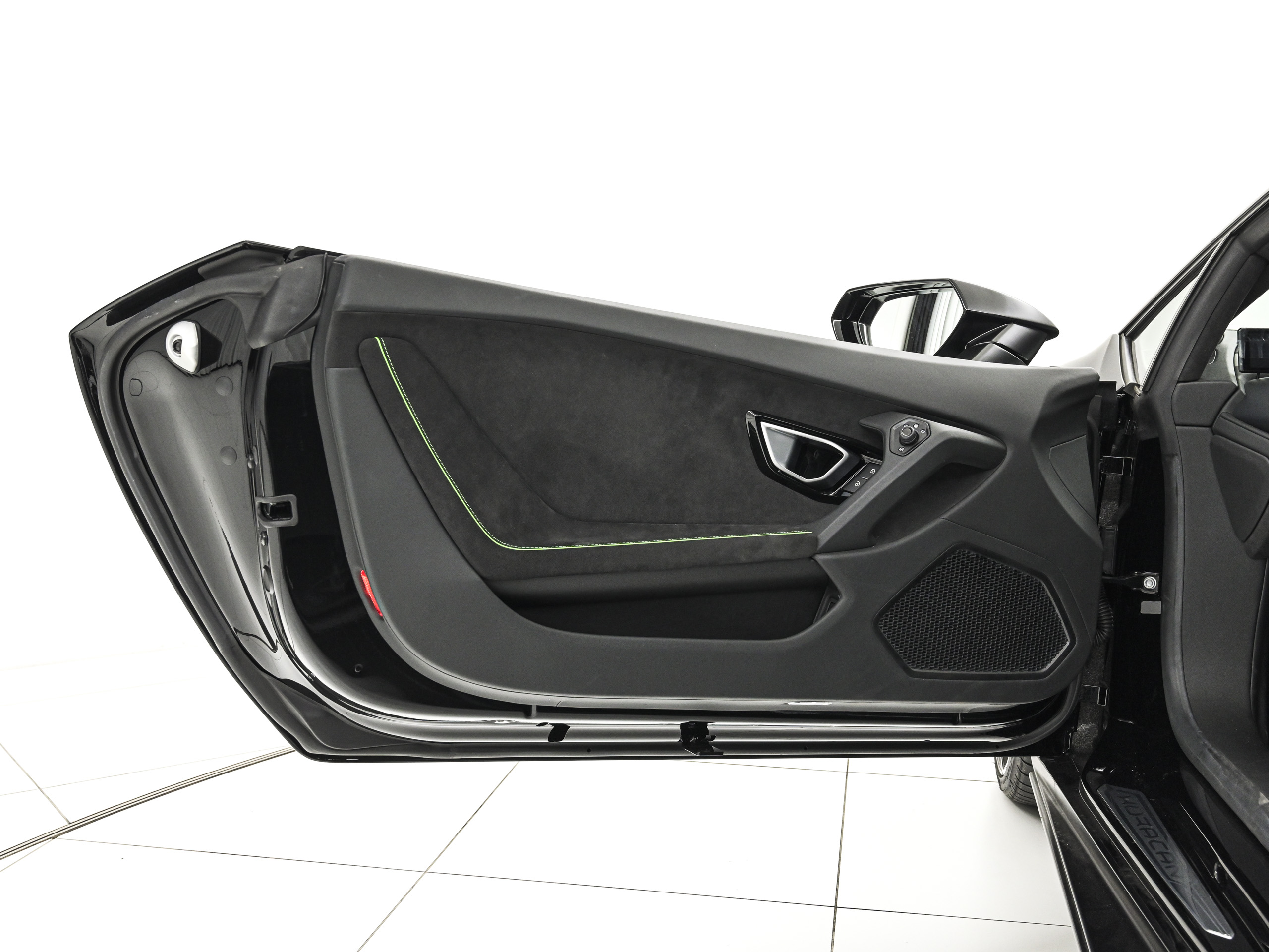 Lamborghini Huracan EVO Coupe - image 10