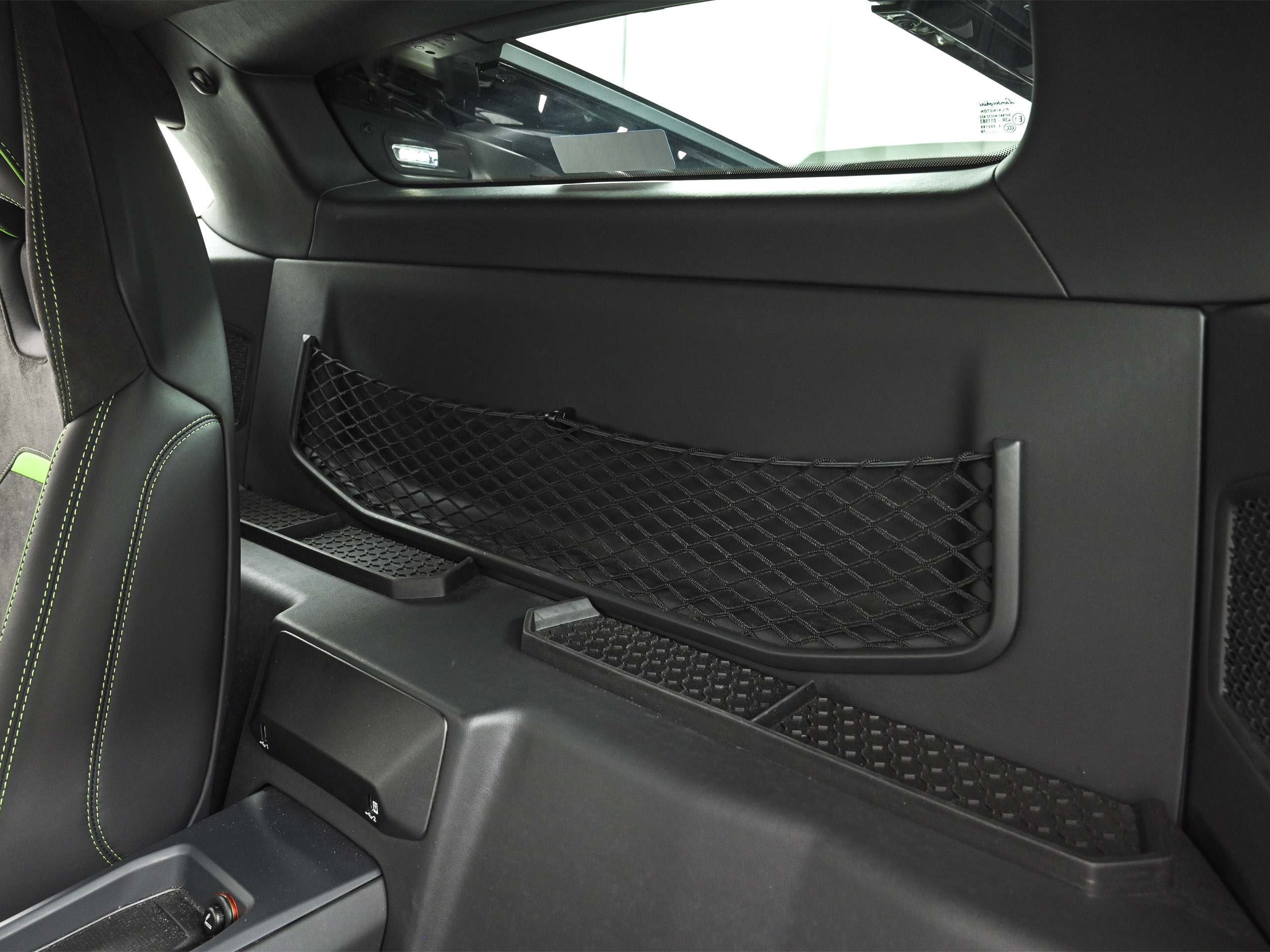 Lamborghini Huracan EVO Coupe - image 13