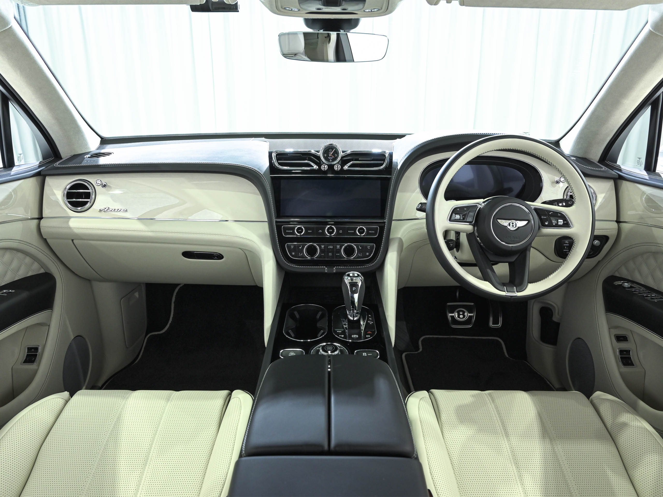 Bentley Bentayga Azure - image 21