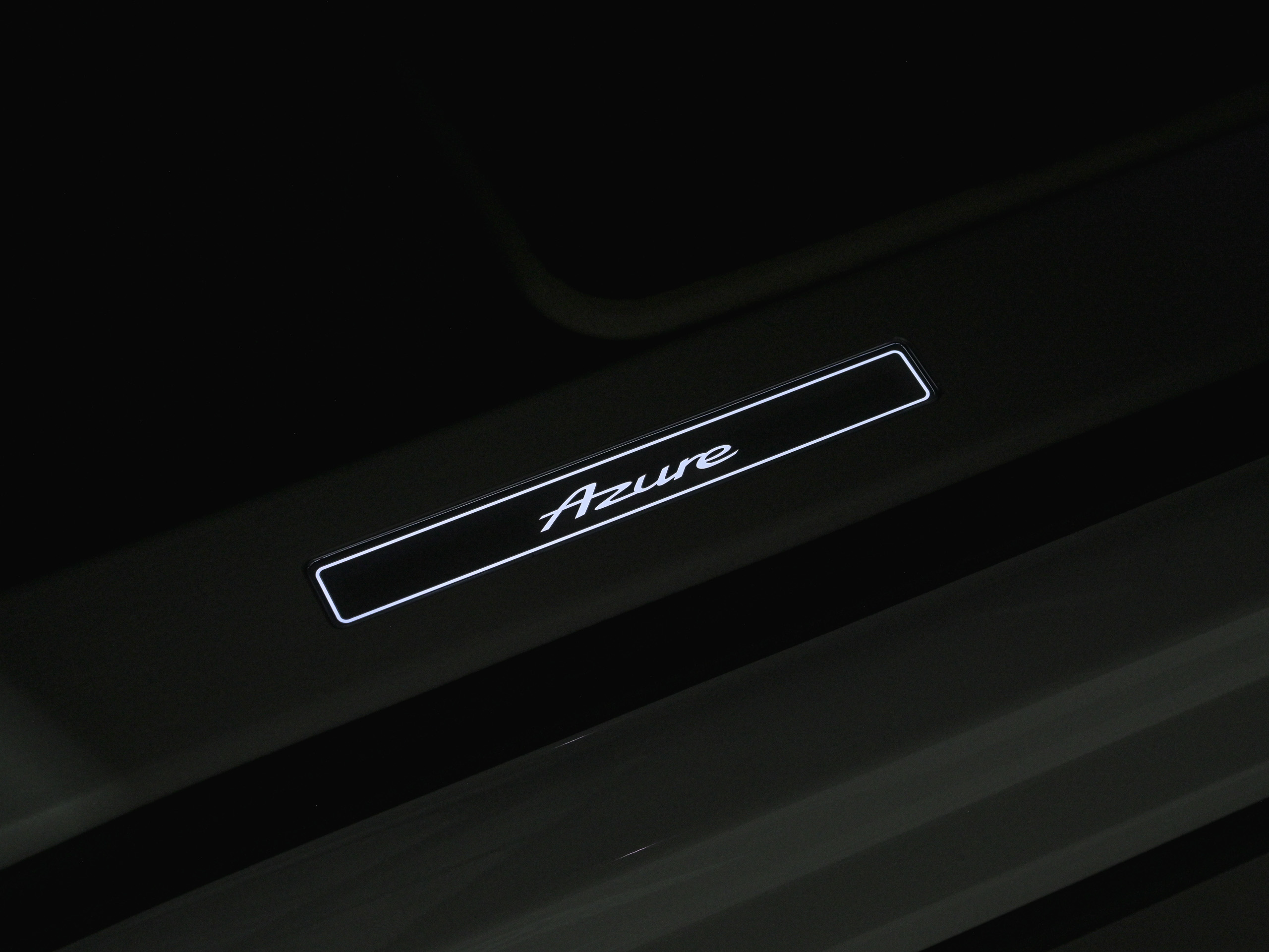 Bentley Bentayga Azure - image 55
