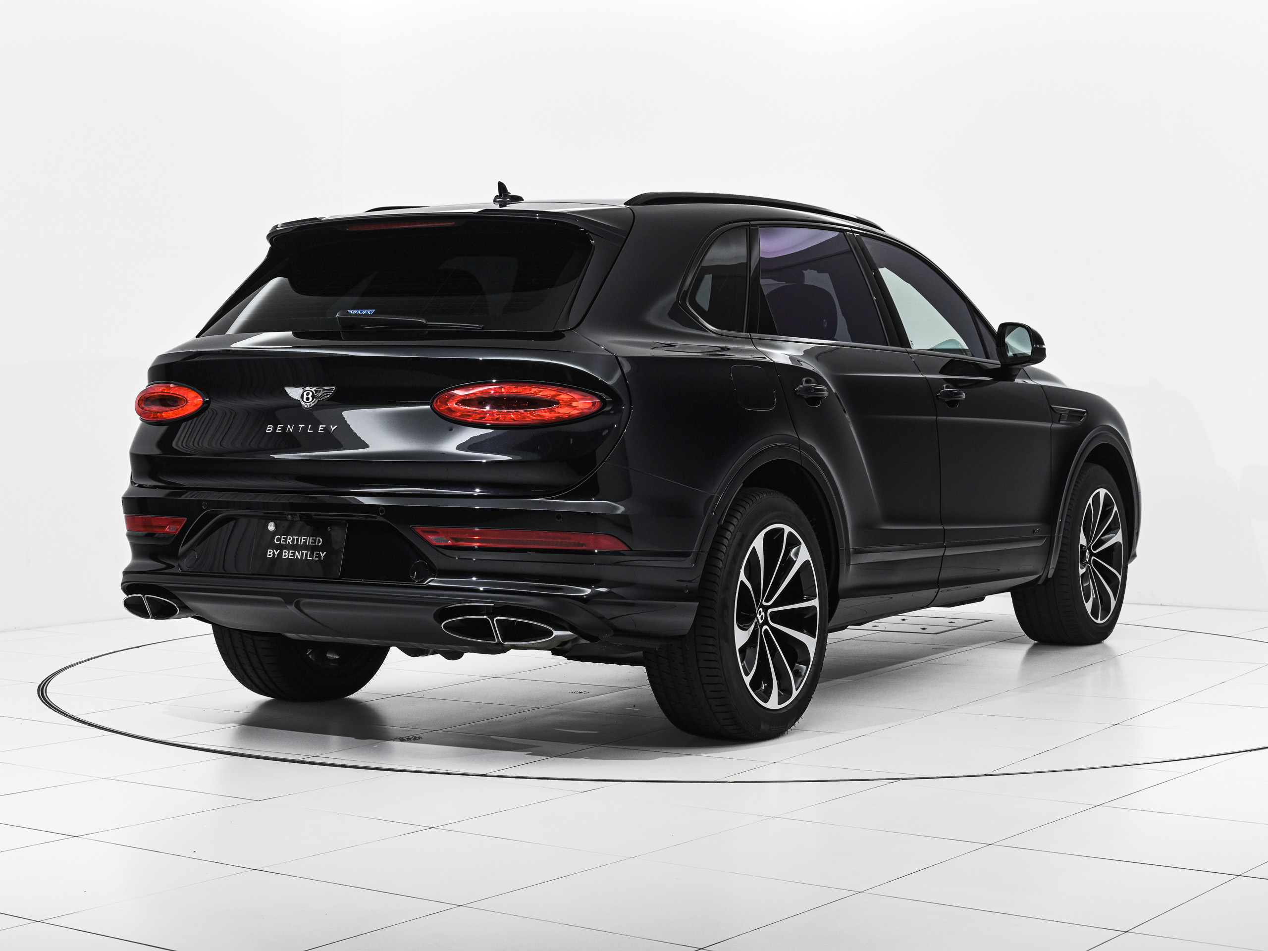 宾利 Bentayga V8 - 图片 4