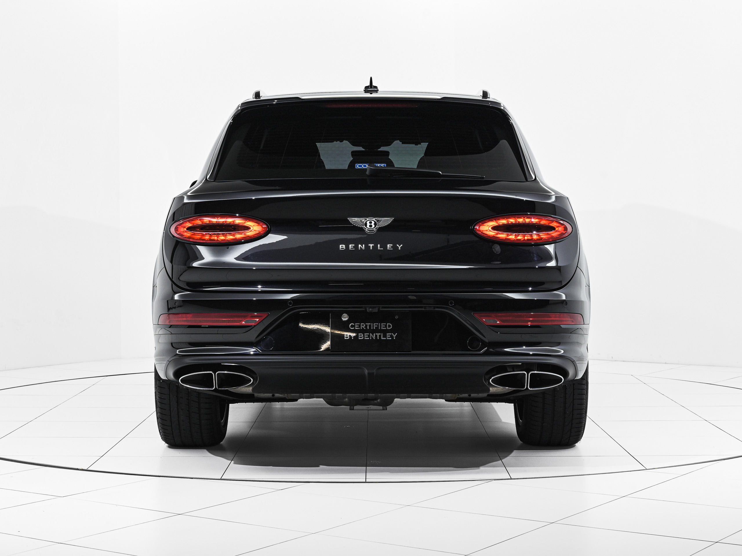 宾利 Bentayga V8 - 图片 5