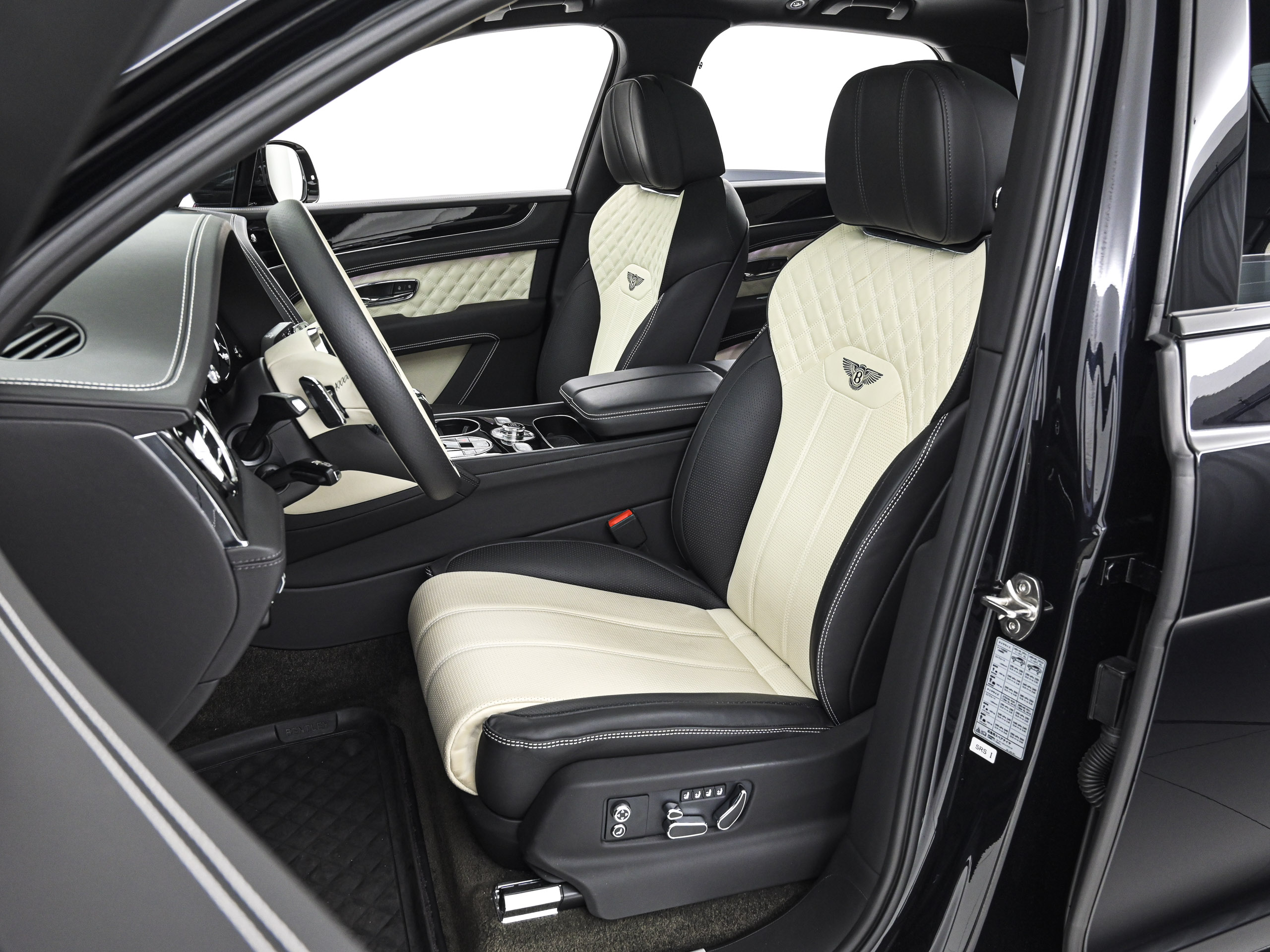 宾利 Bentayga V8 - 图片 8
