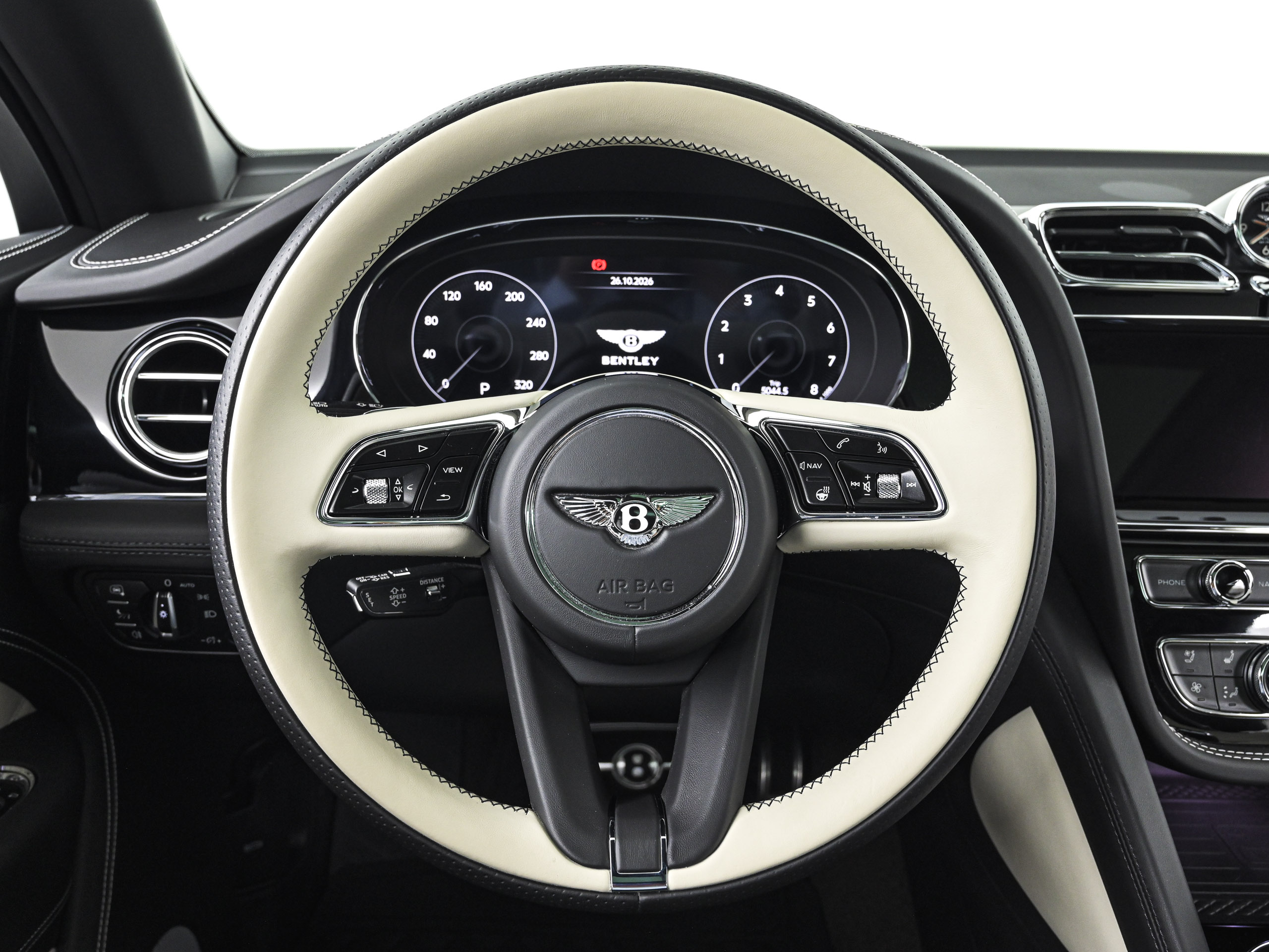 宾利 Bentayga V8 - 图片 11
