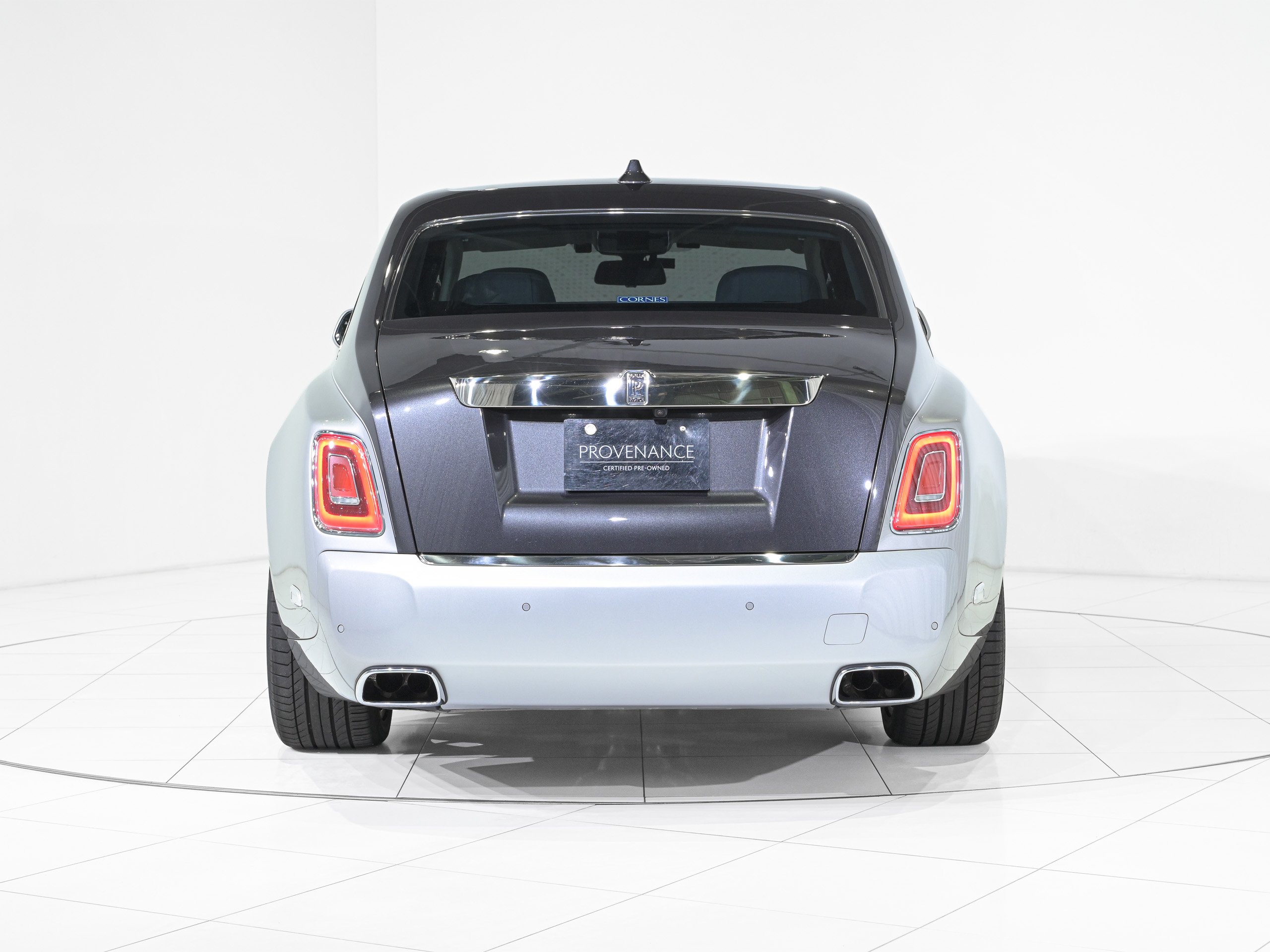 Rolls-Royce Phantom VIII - image 3