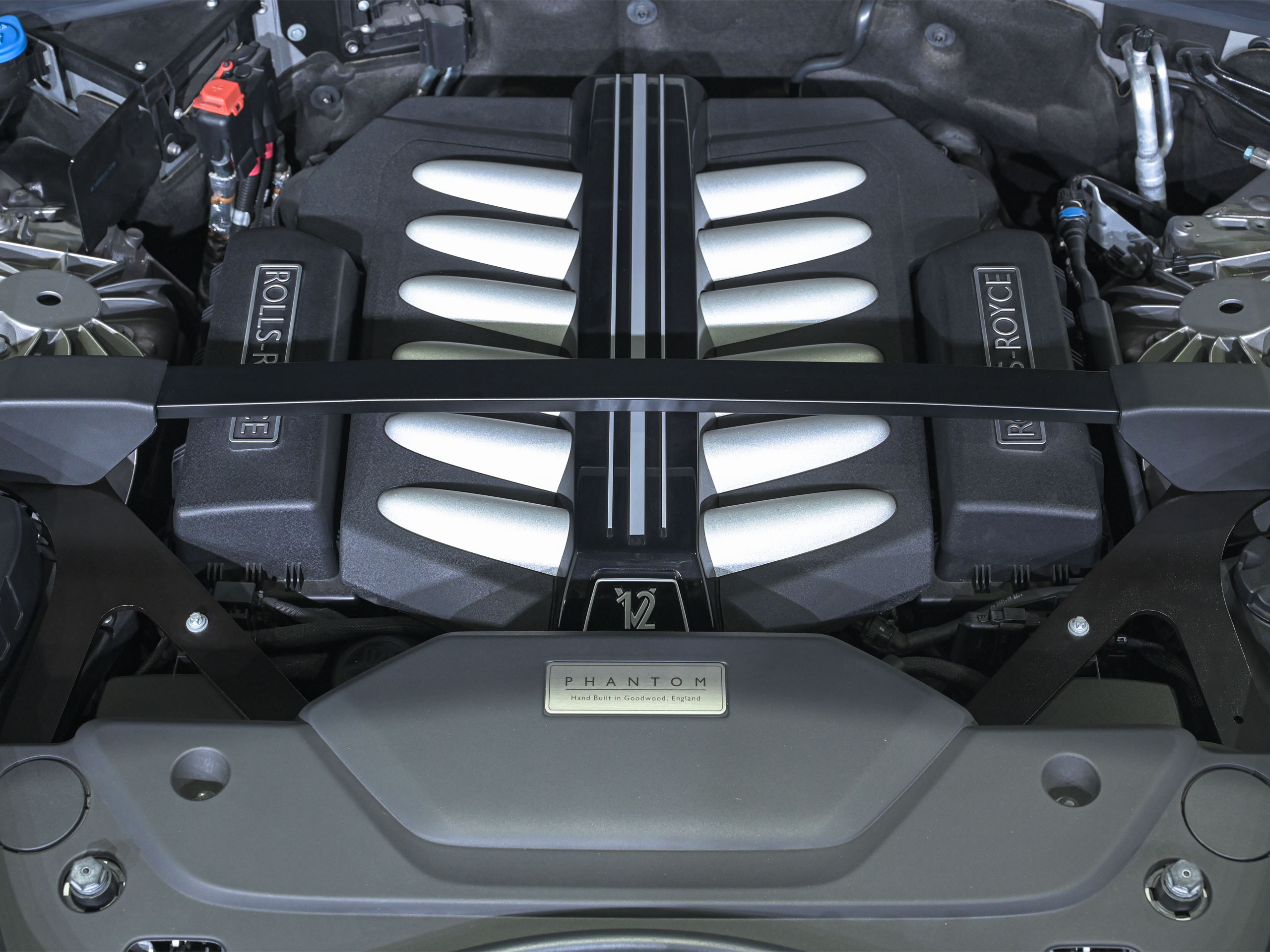 Rolls-Royce Phantom VIII - image 9