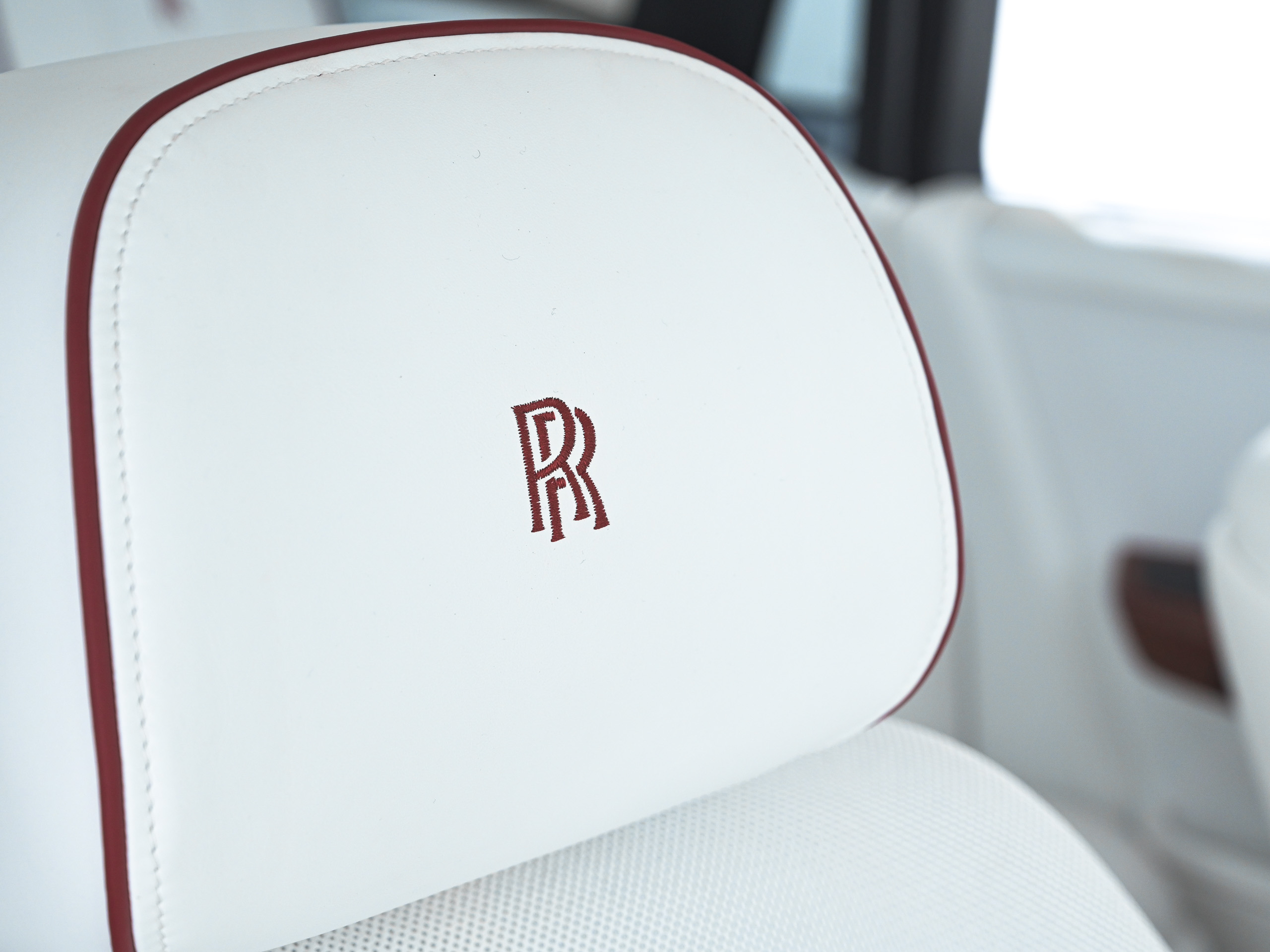 Rolls-Royce Phantom VIII - image 18