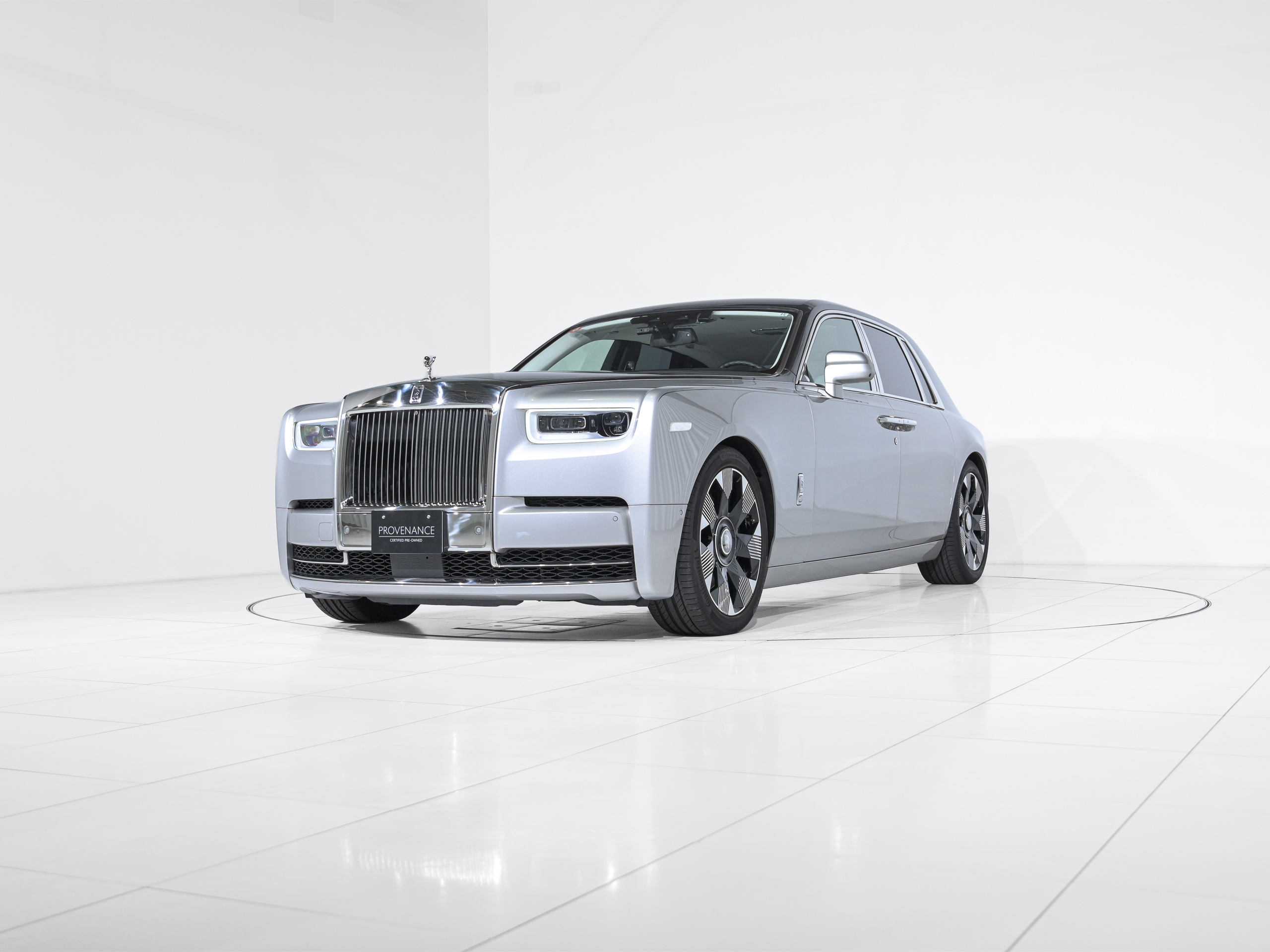 Rolls-Royce Phantom VIII - image 50