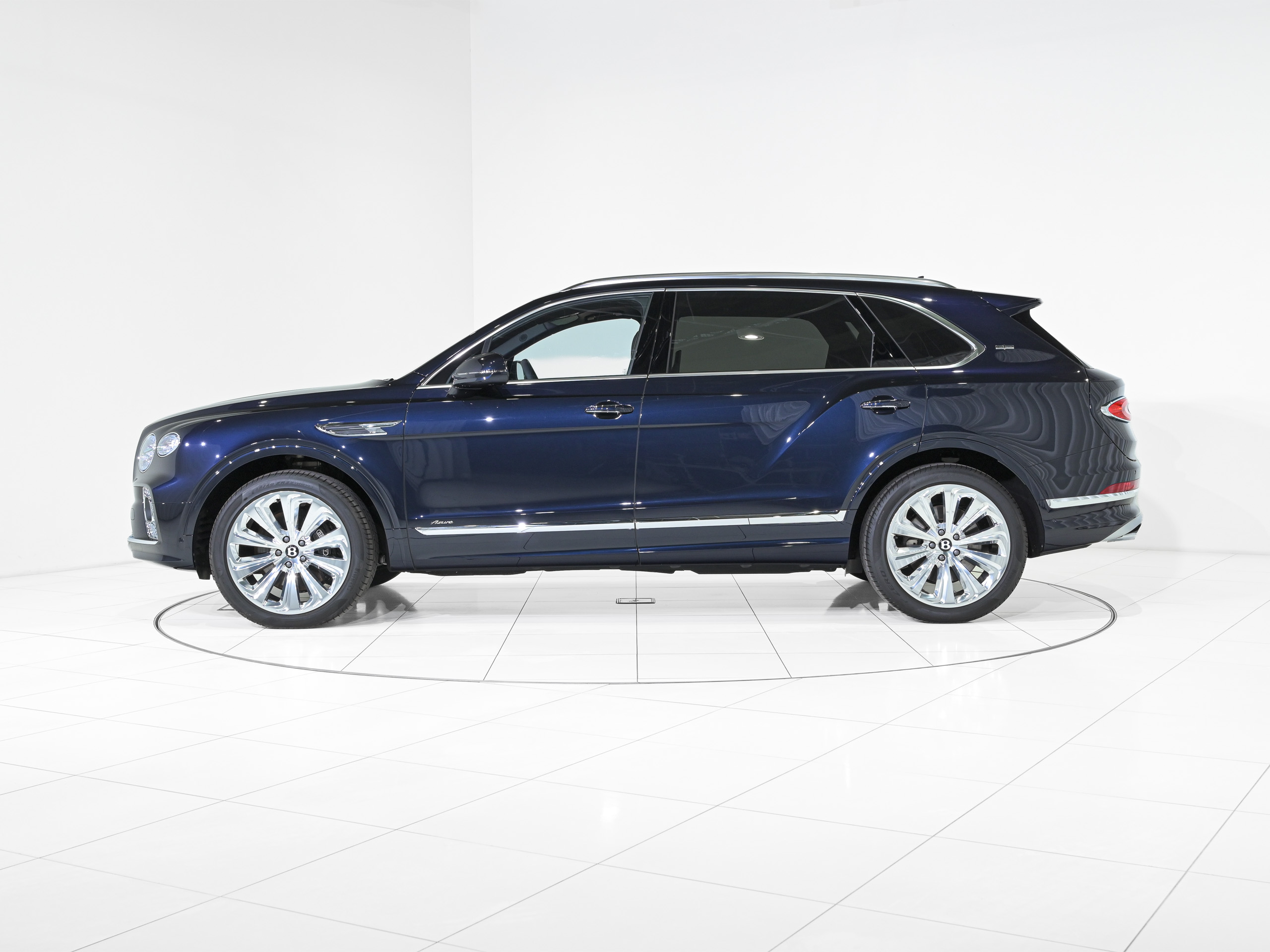 Bentley Bentayga EWB AZURE - image 4