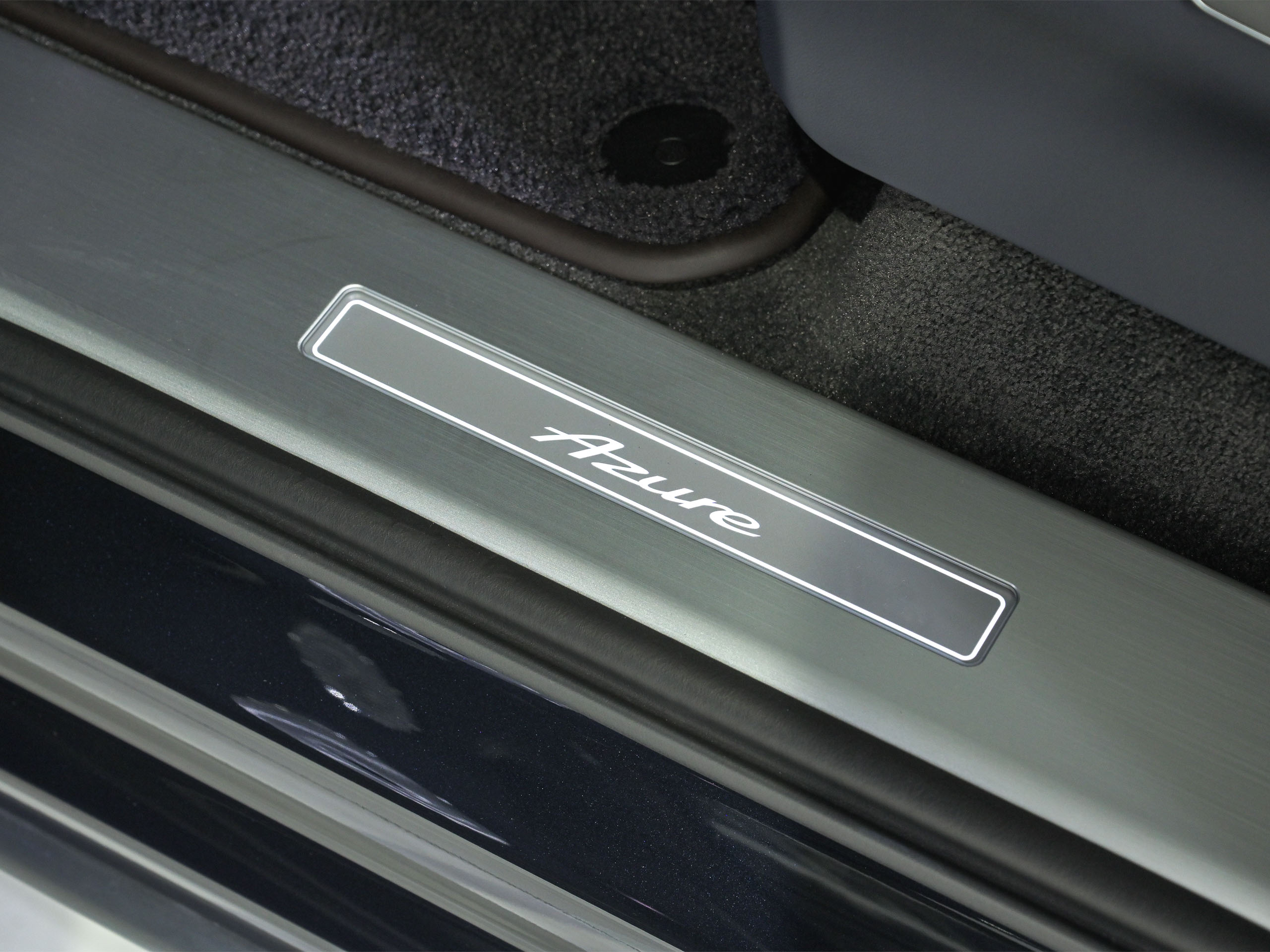 Bentley Bentayga EWB AZURE - image 14