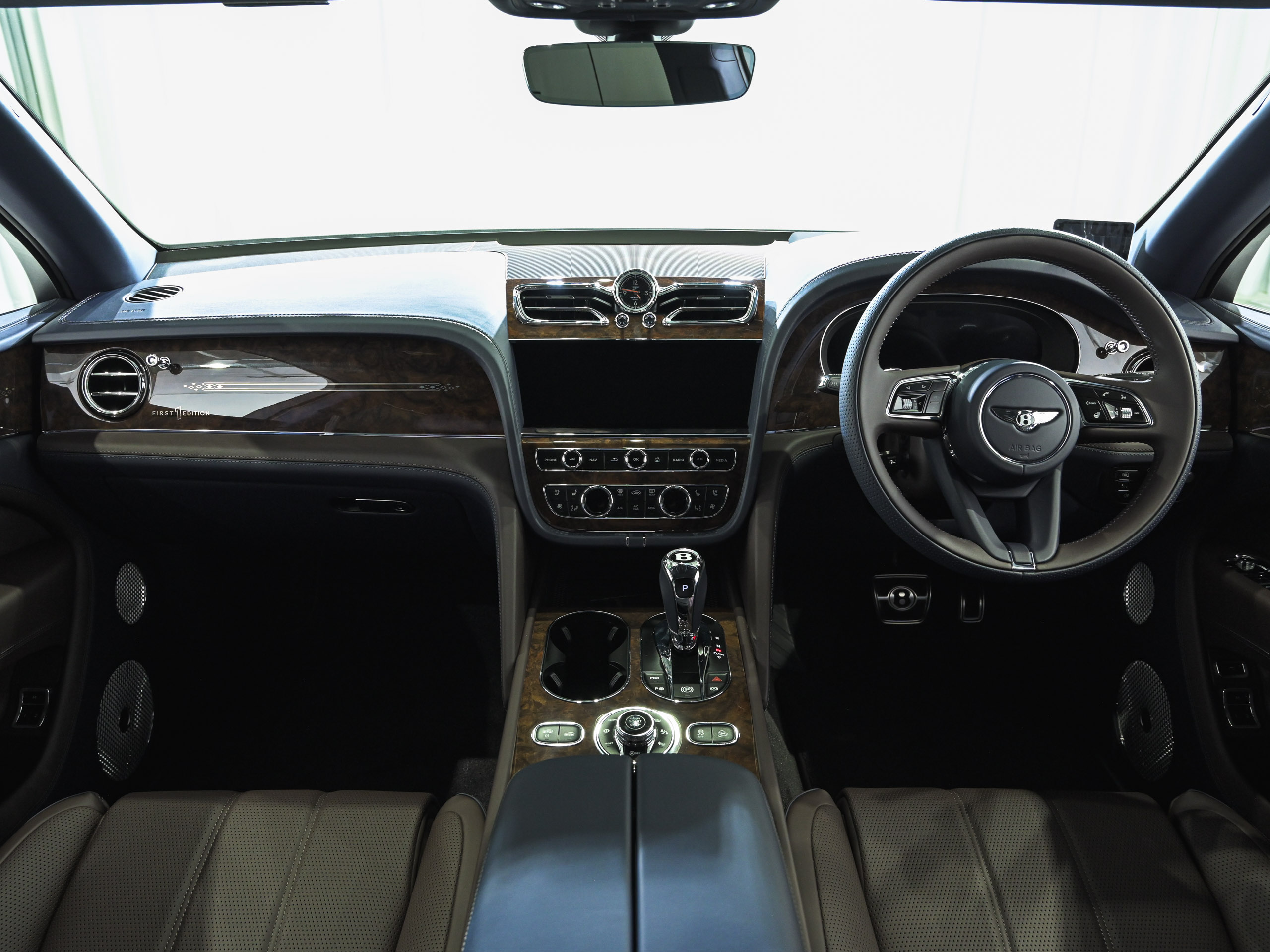 Bentley Bentayga EWB AZURE - image 21
