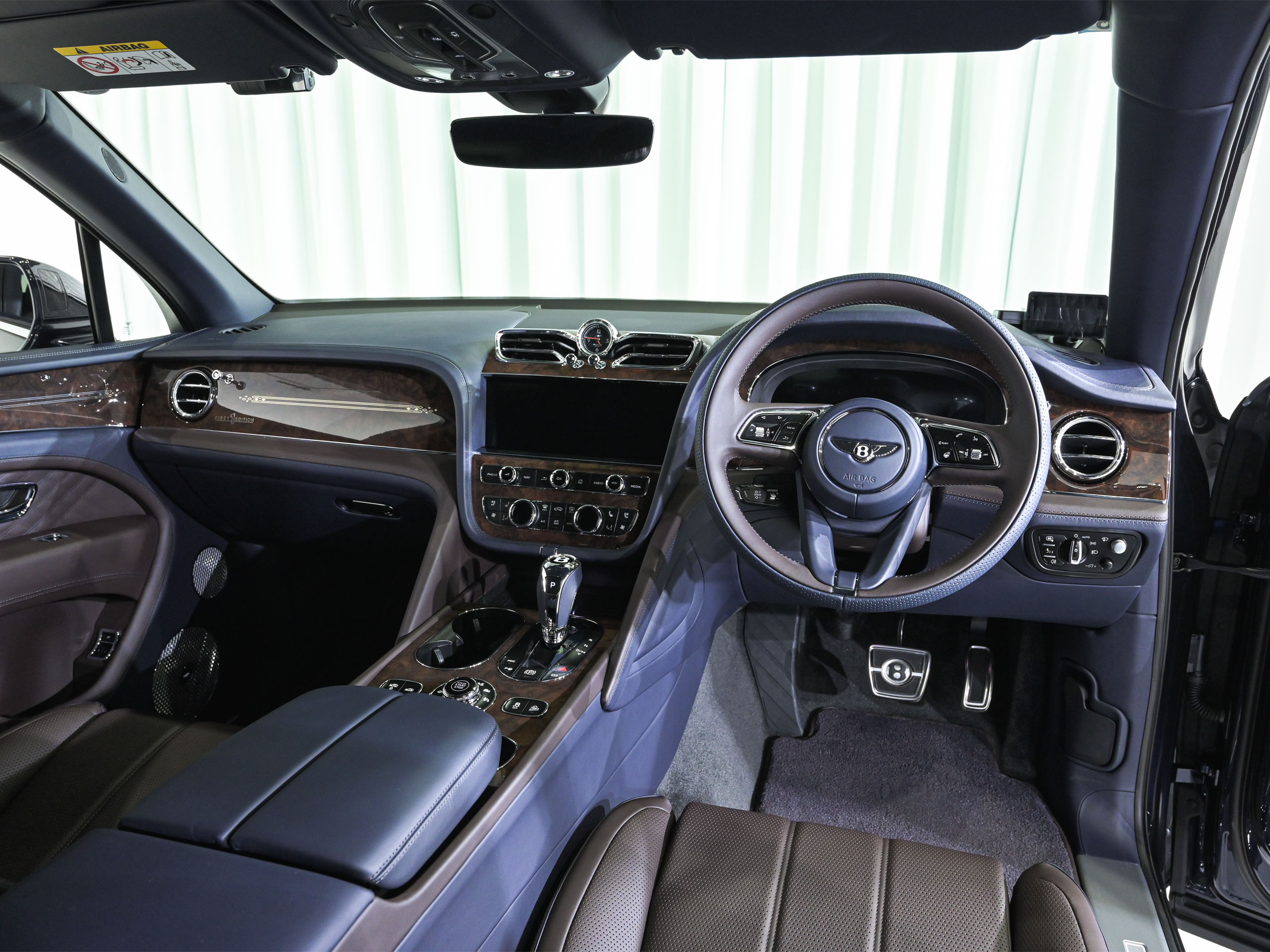 Bentley Bentayga EWB AZURE - image 31