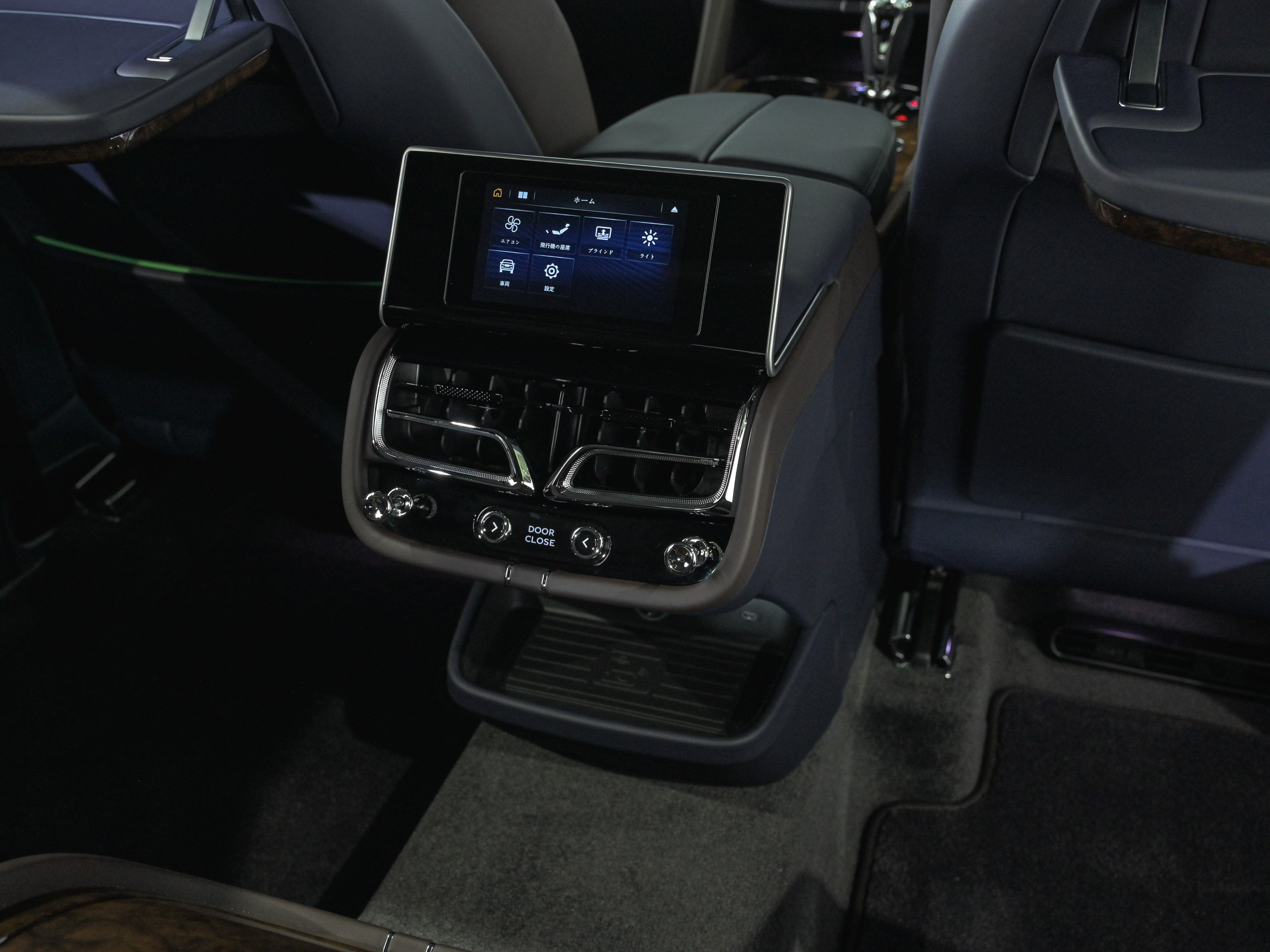 Bentley Bentayga EWB AZURE - image 42