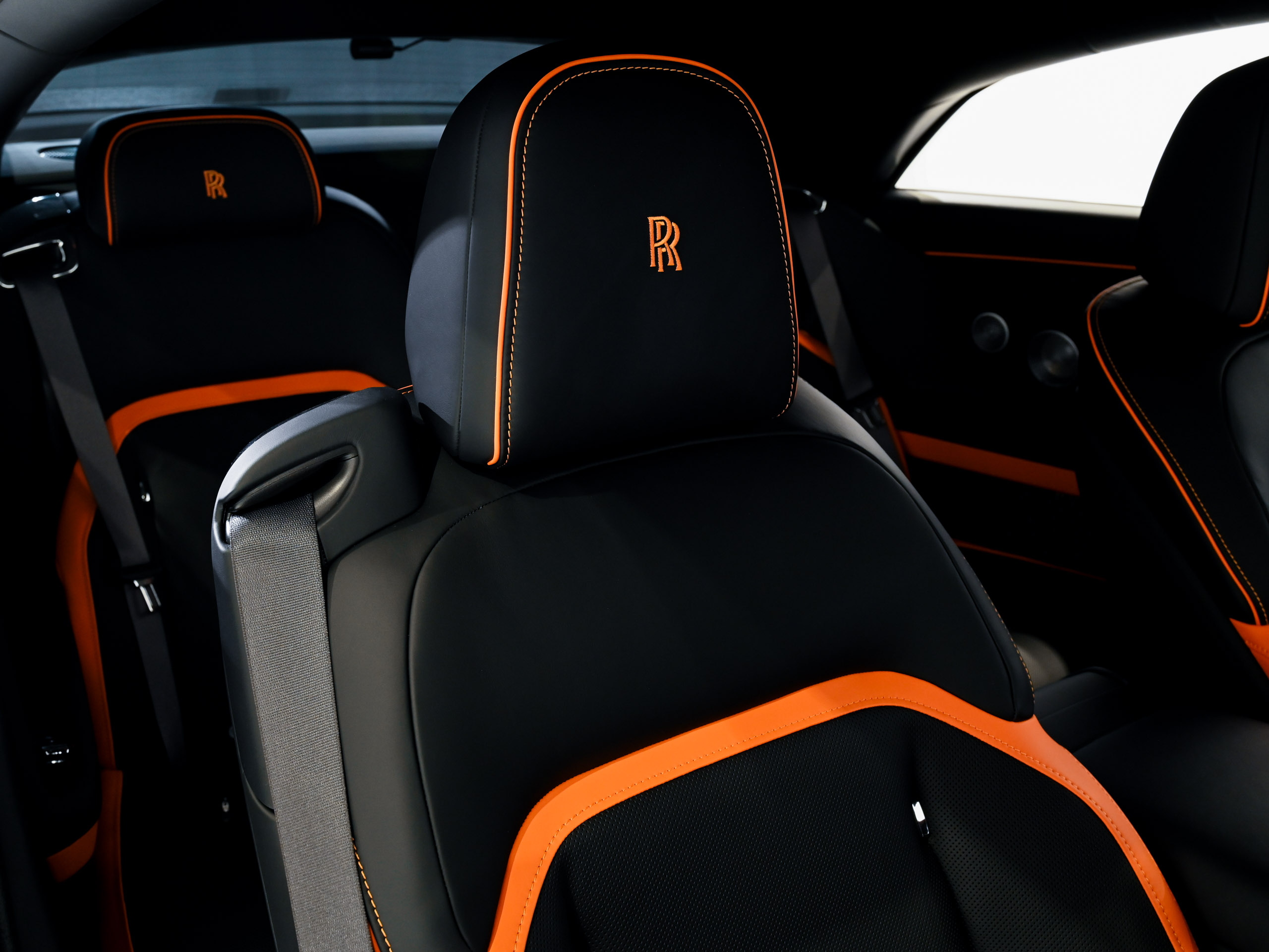 Rolls-Royce Spectre - image 17