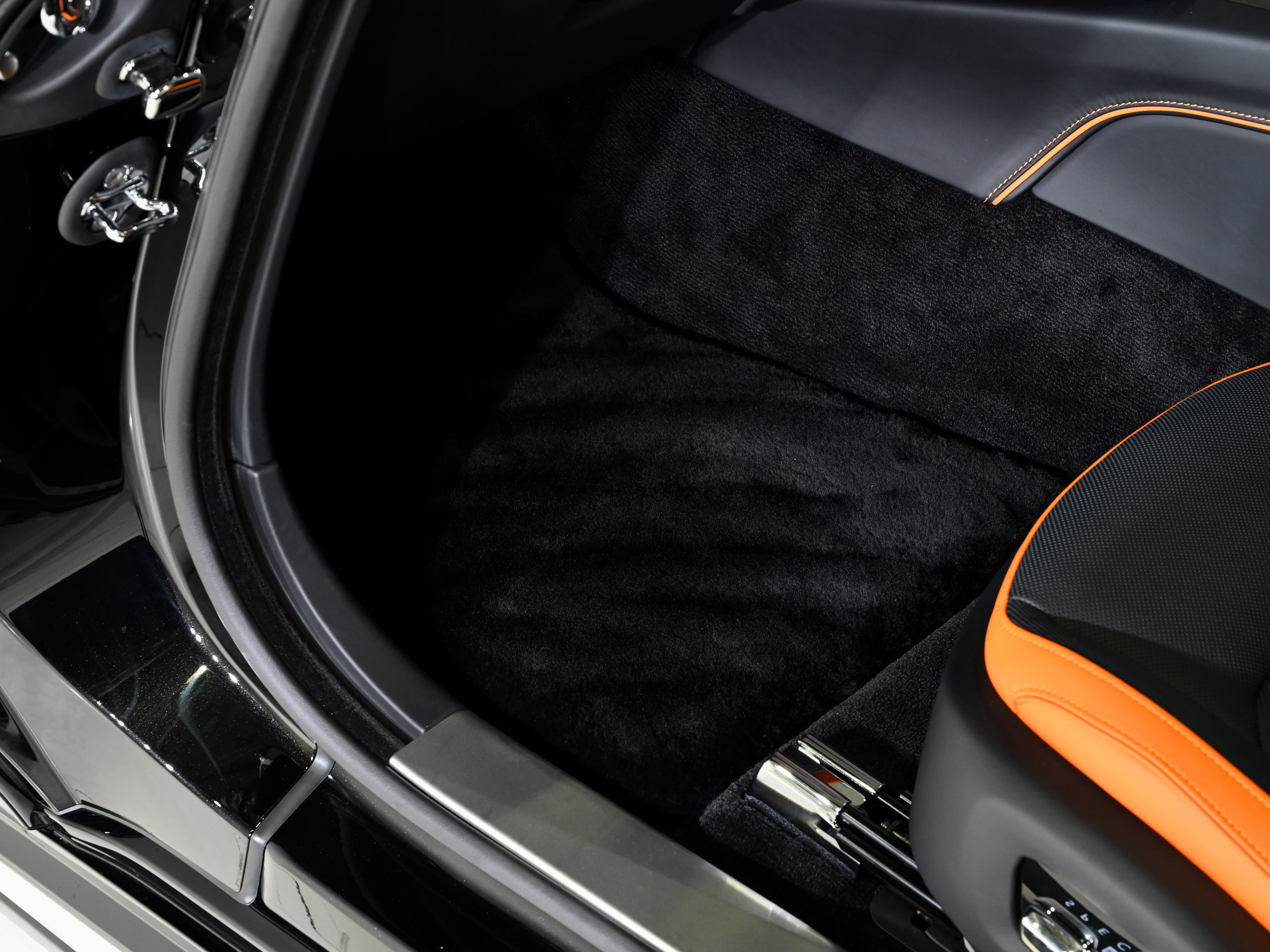Rolls-Royce Spectre - image 19