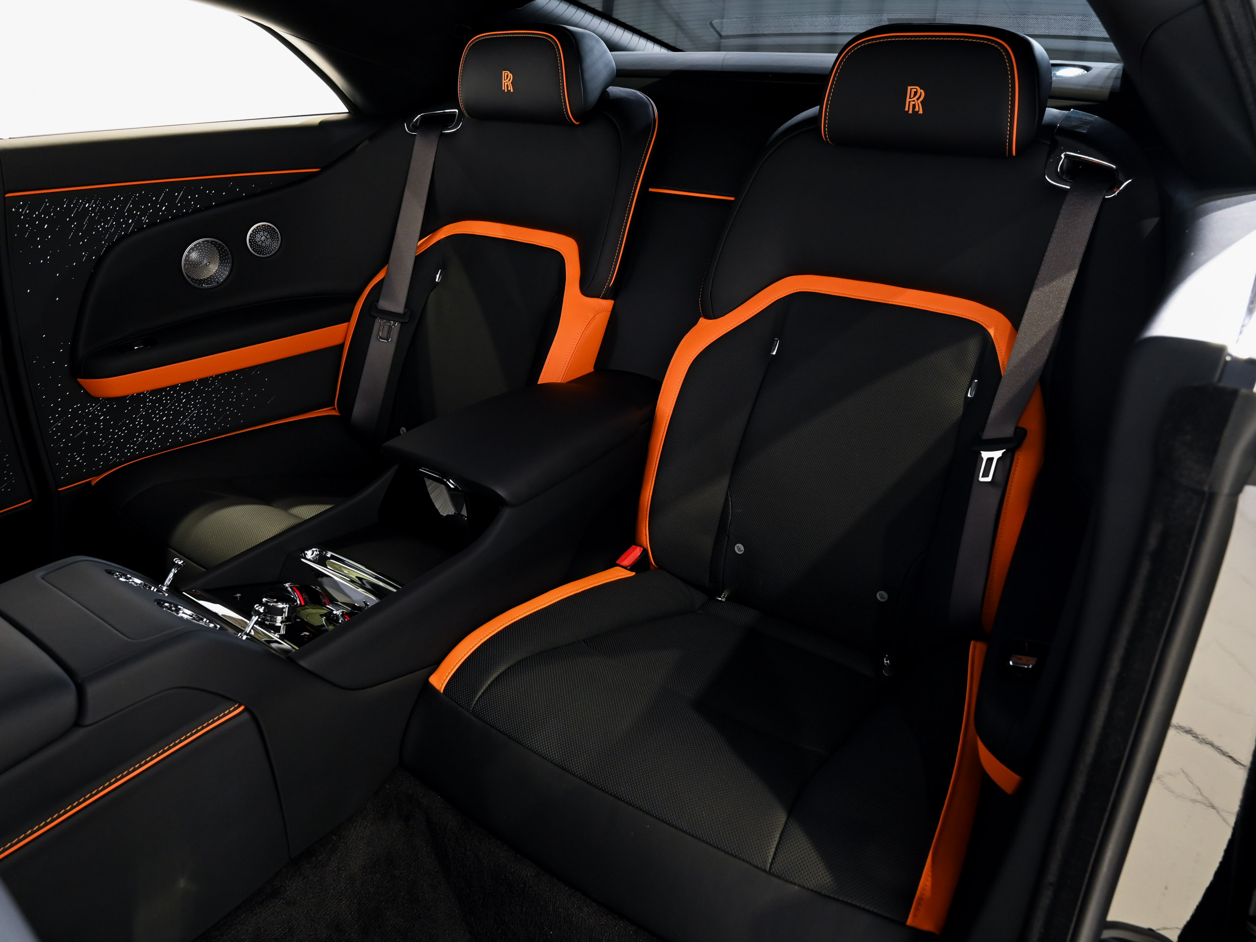 Rolls-Royce Spectre - image 35