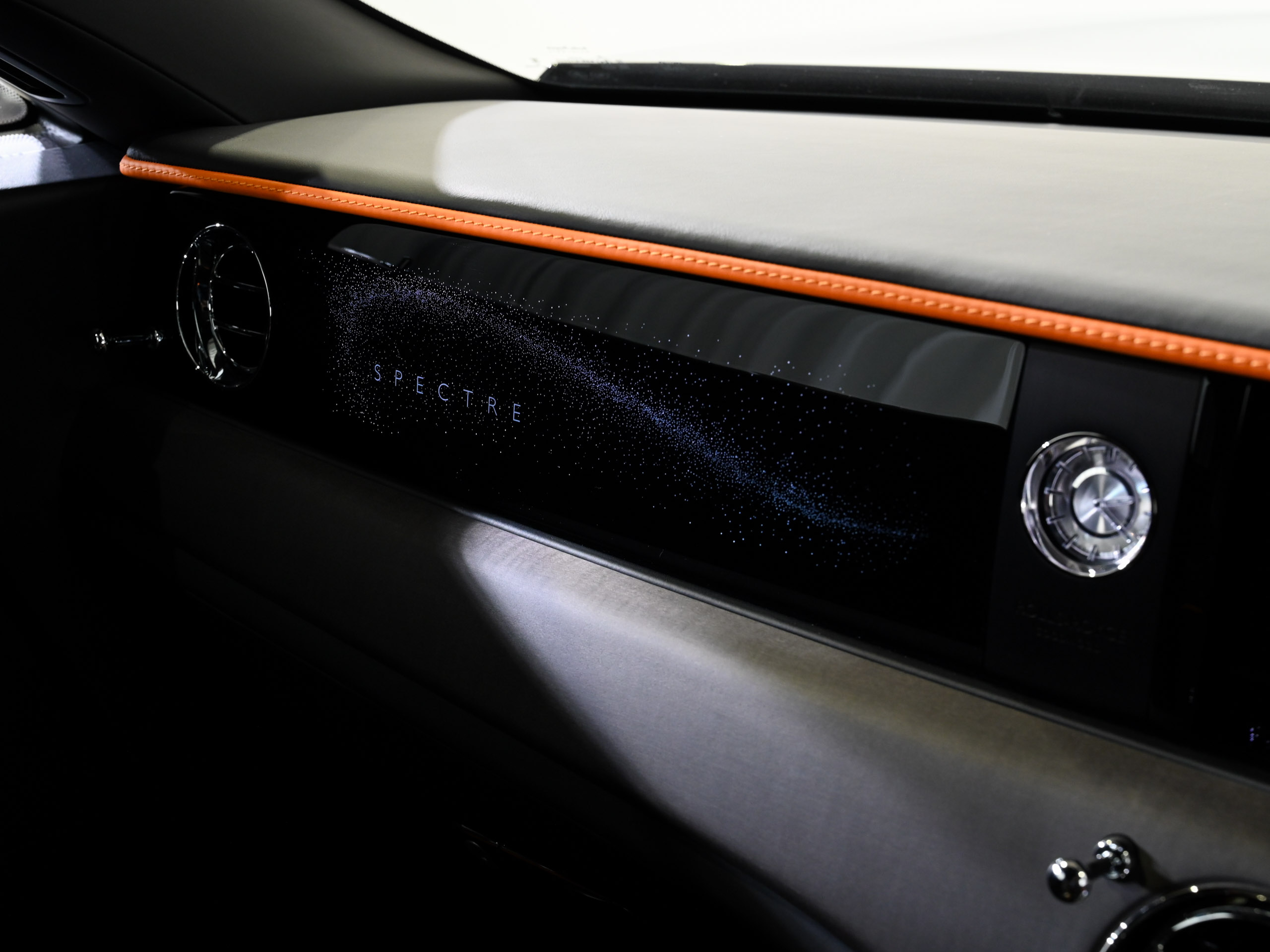 Rolls-Royce Spectre - image 44