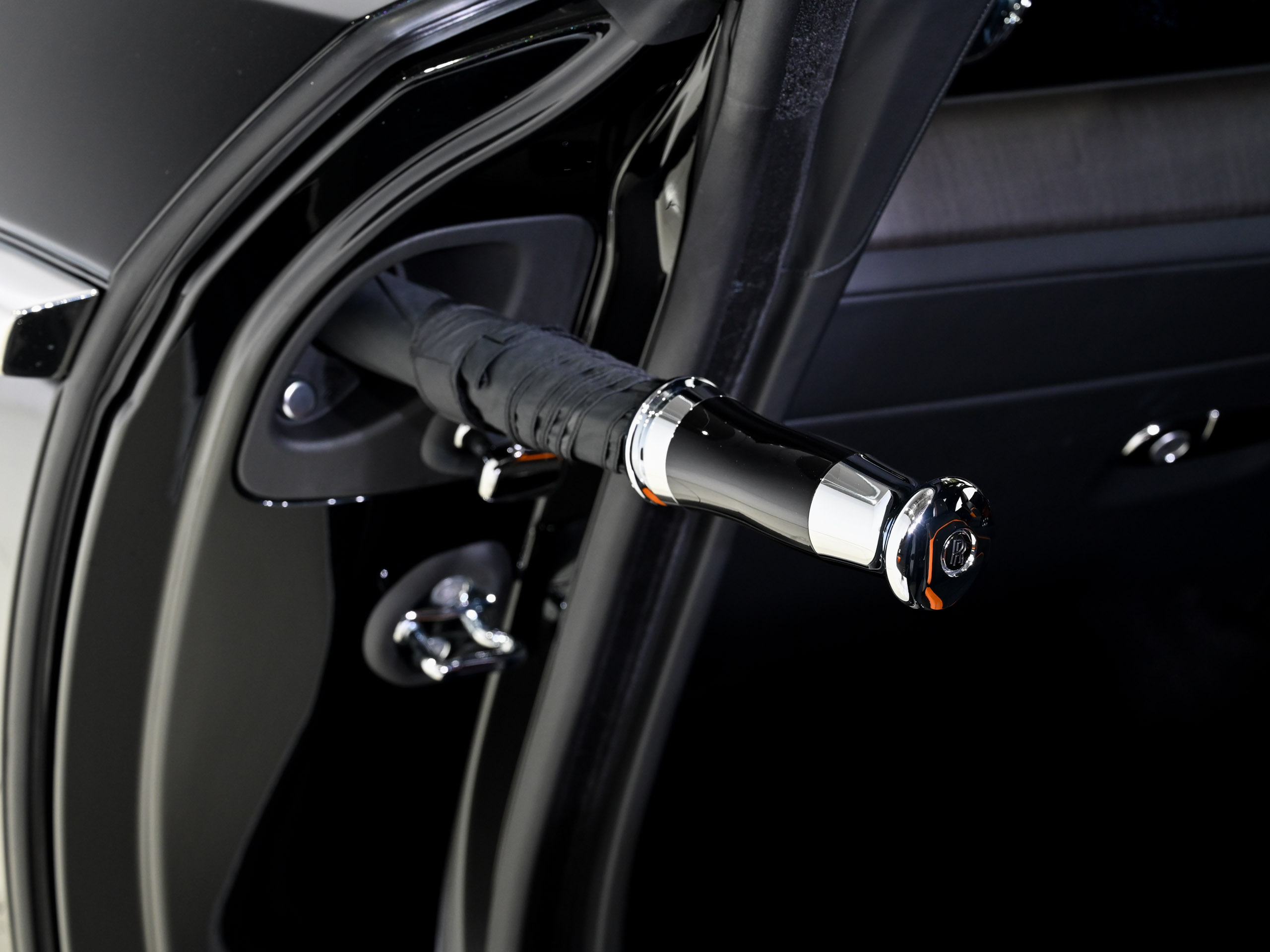 Rolls-Royce Spectre - image 50