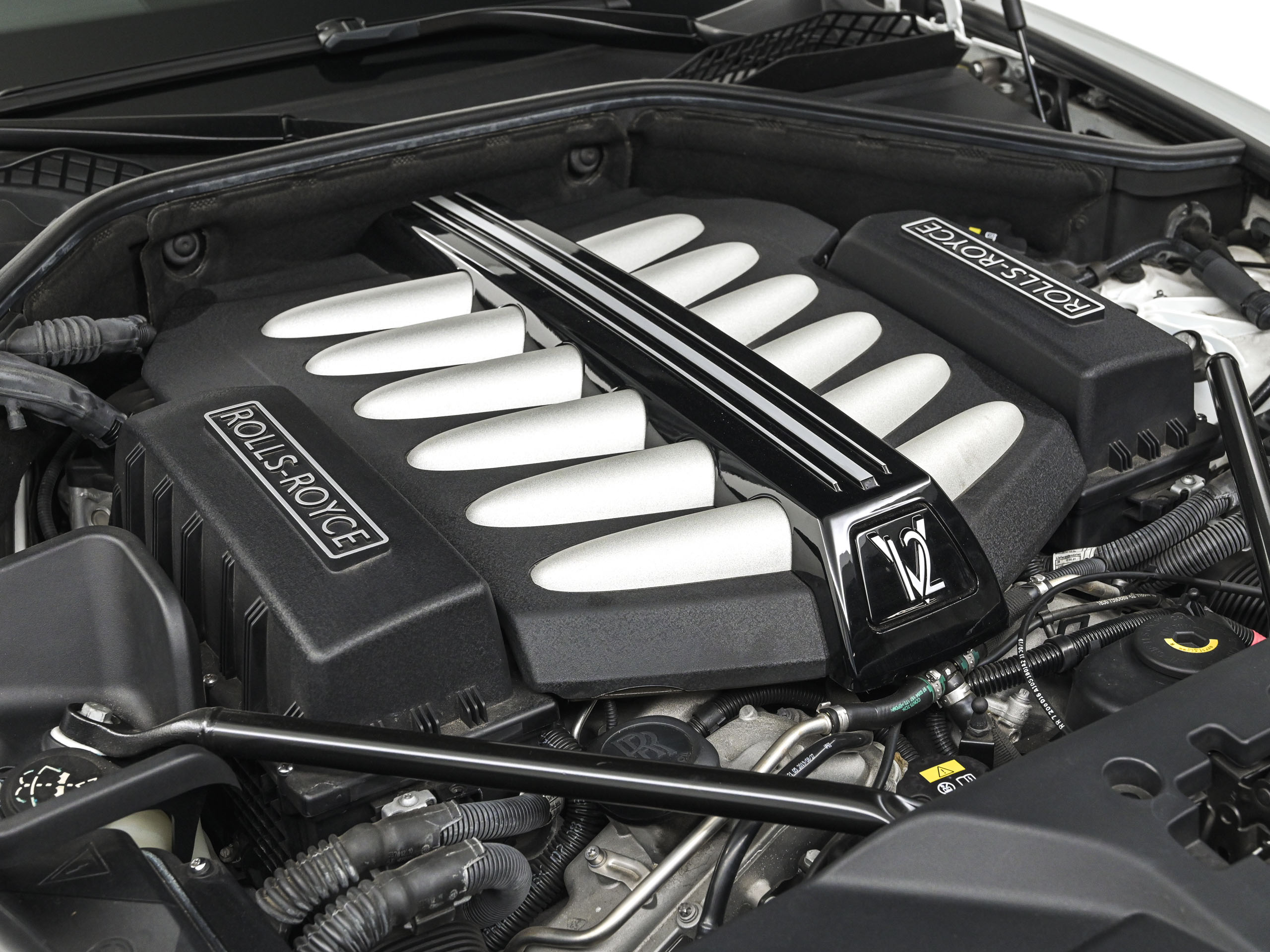 Rolls-Royce Wraith - image 9