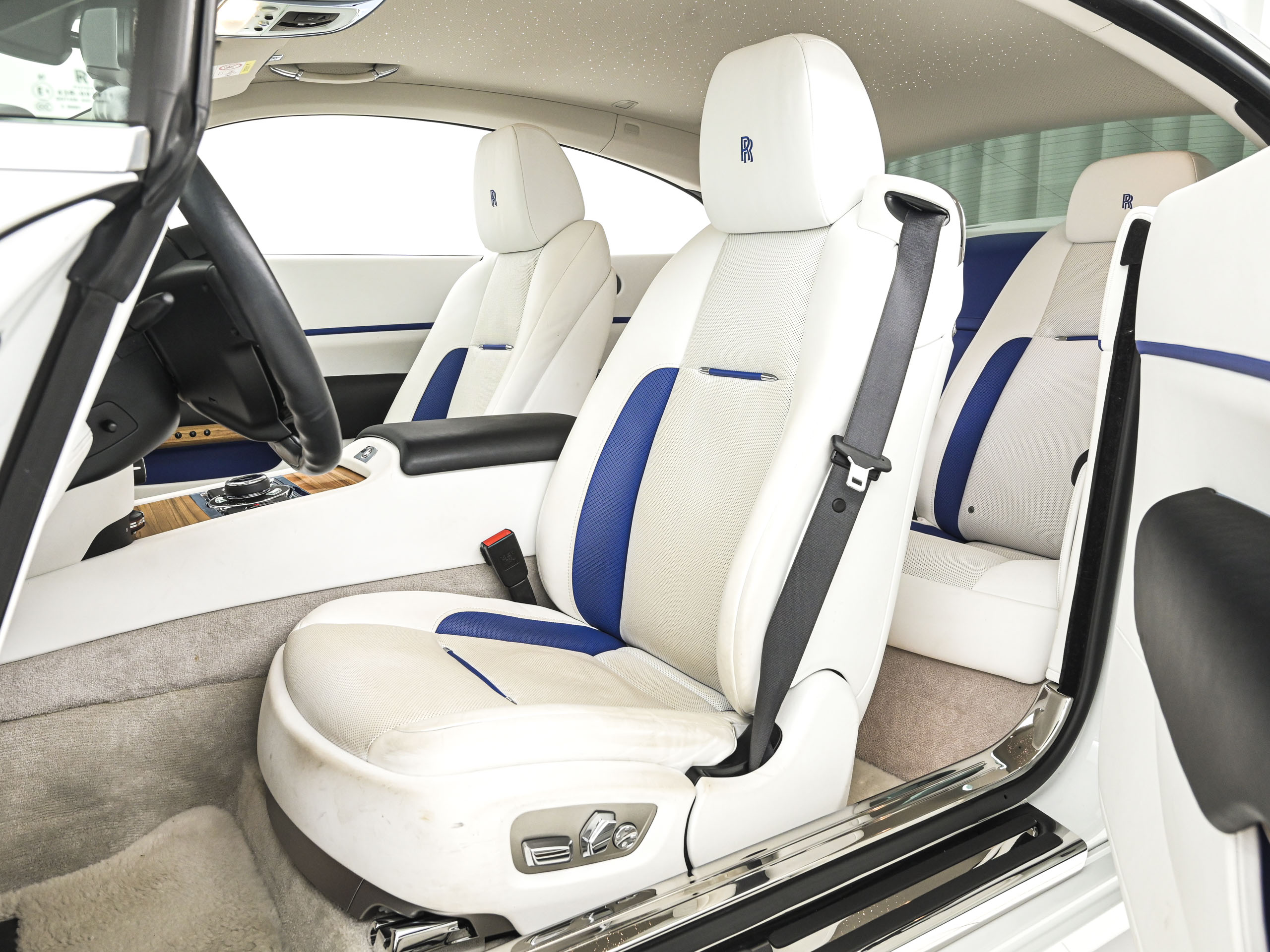Rolls-Royce Wraith - image 14