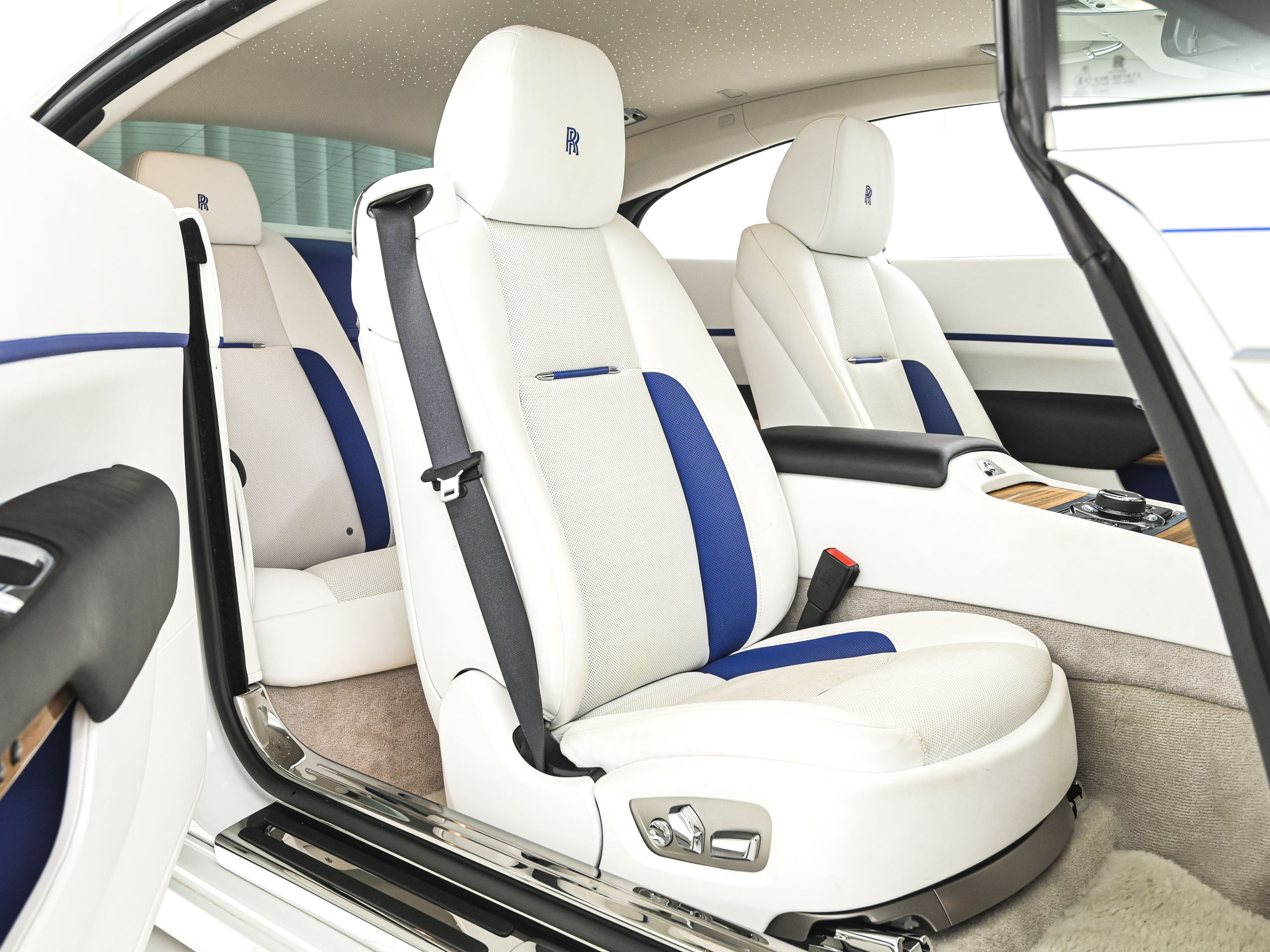 Rolls-Royce Wraith - image 15