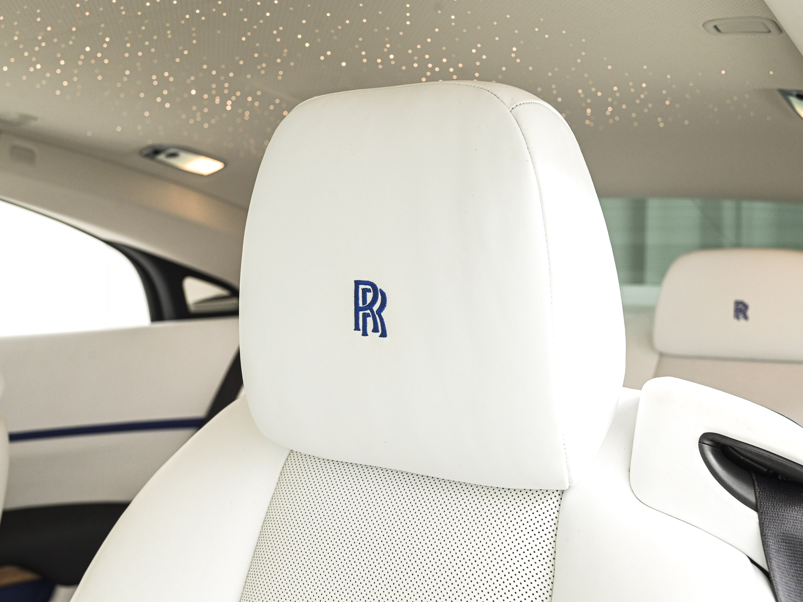 Rolls-Royce Wraith - image 17