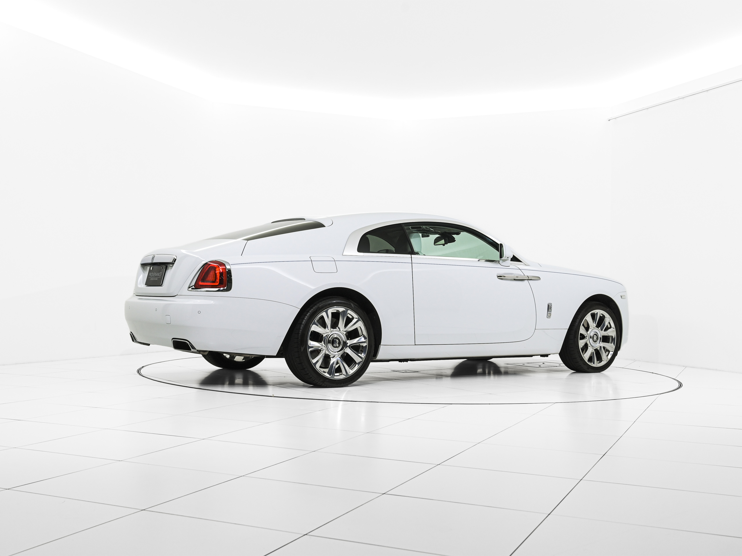 Rolls-Royce Wraith - image 43